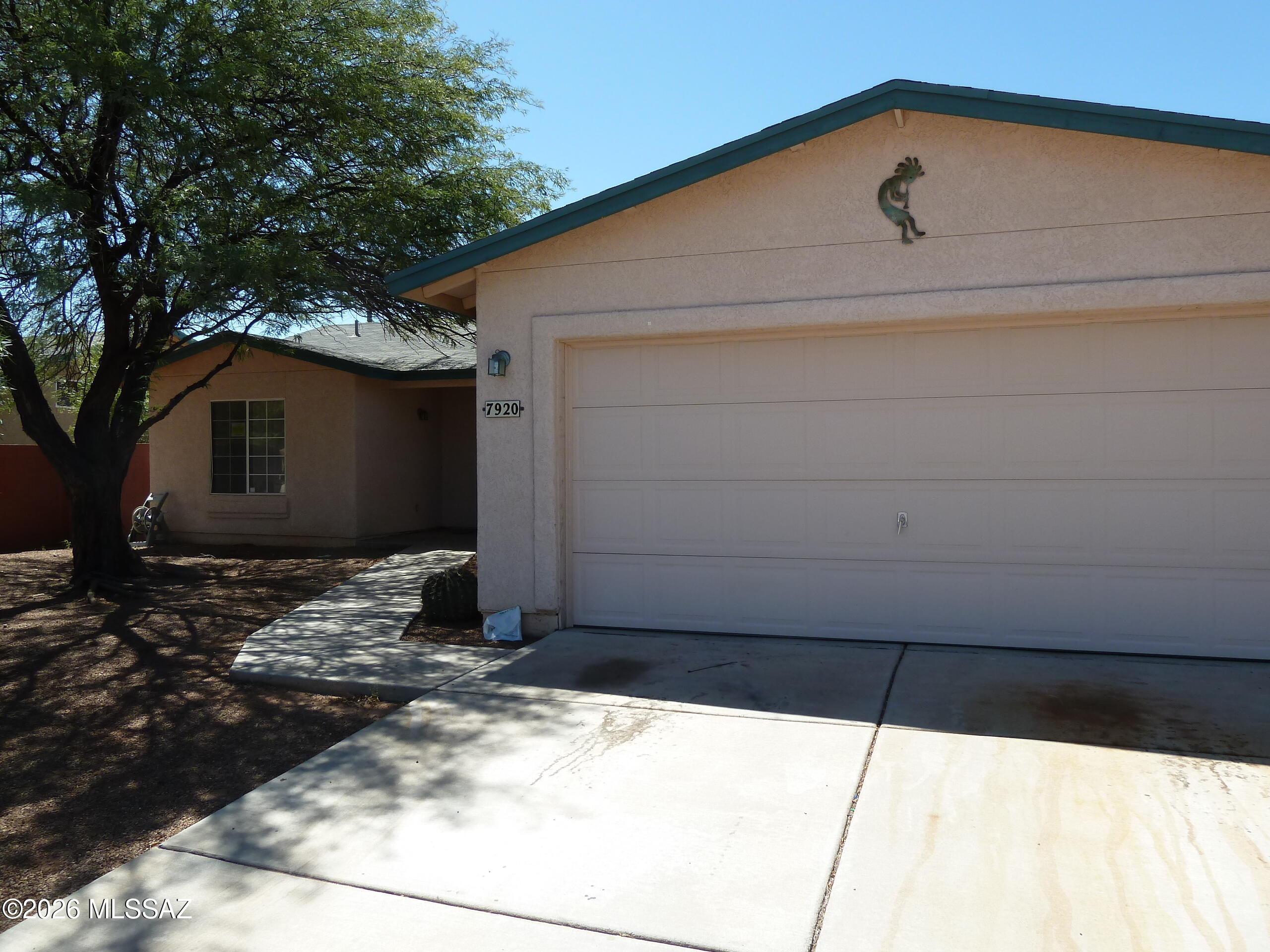 Rancho Antigua (1-534) - Residential Lease
