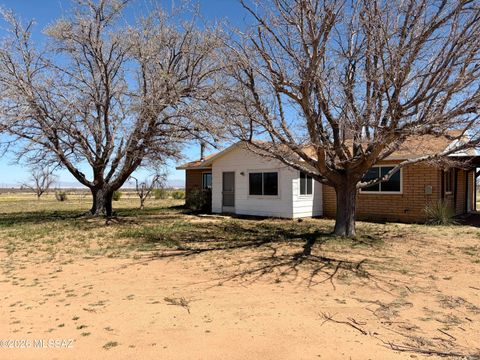 Photo of 406 W Papago Way, Cochise, AZ 85606 (MLS # 22607574)