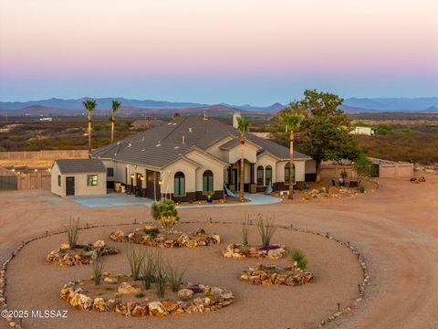 1966 N Tahoe Pass Huachuca City AZ 85616