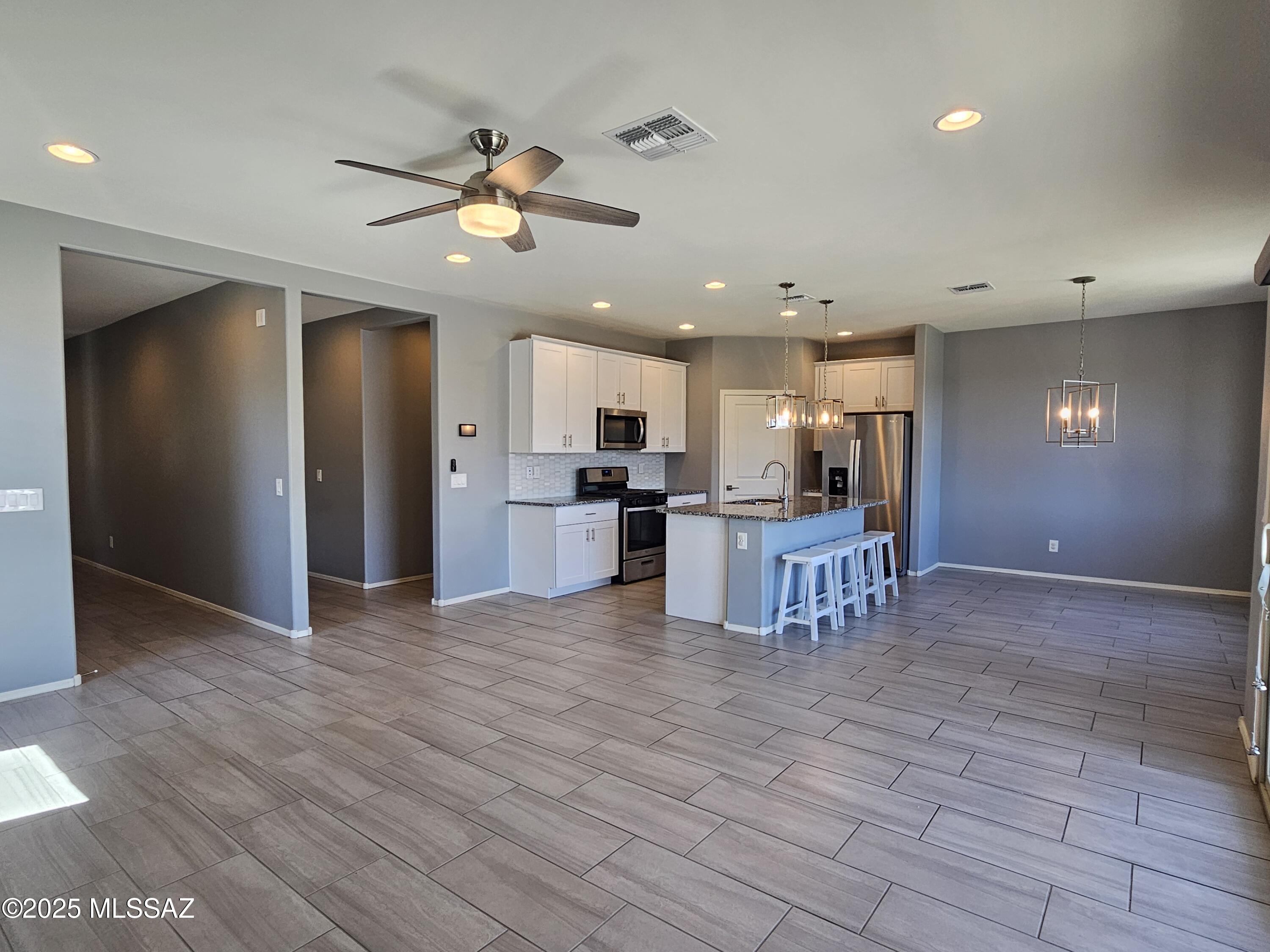 Gladden Farms BLK 10 (1-84) - Residential Lease