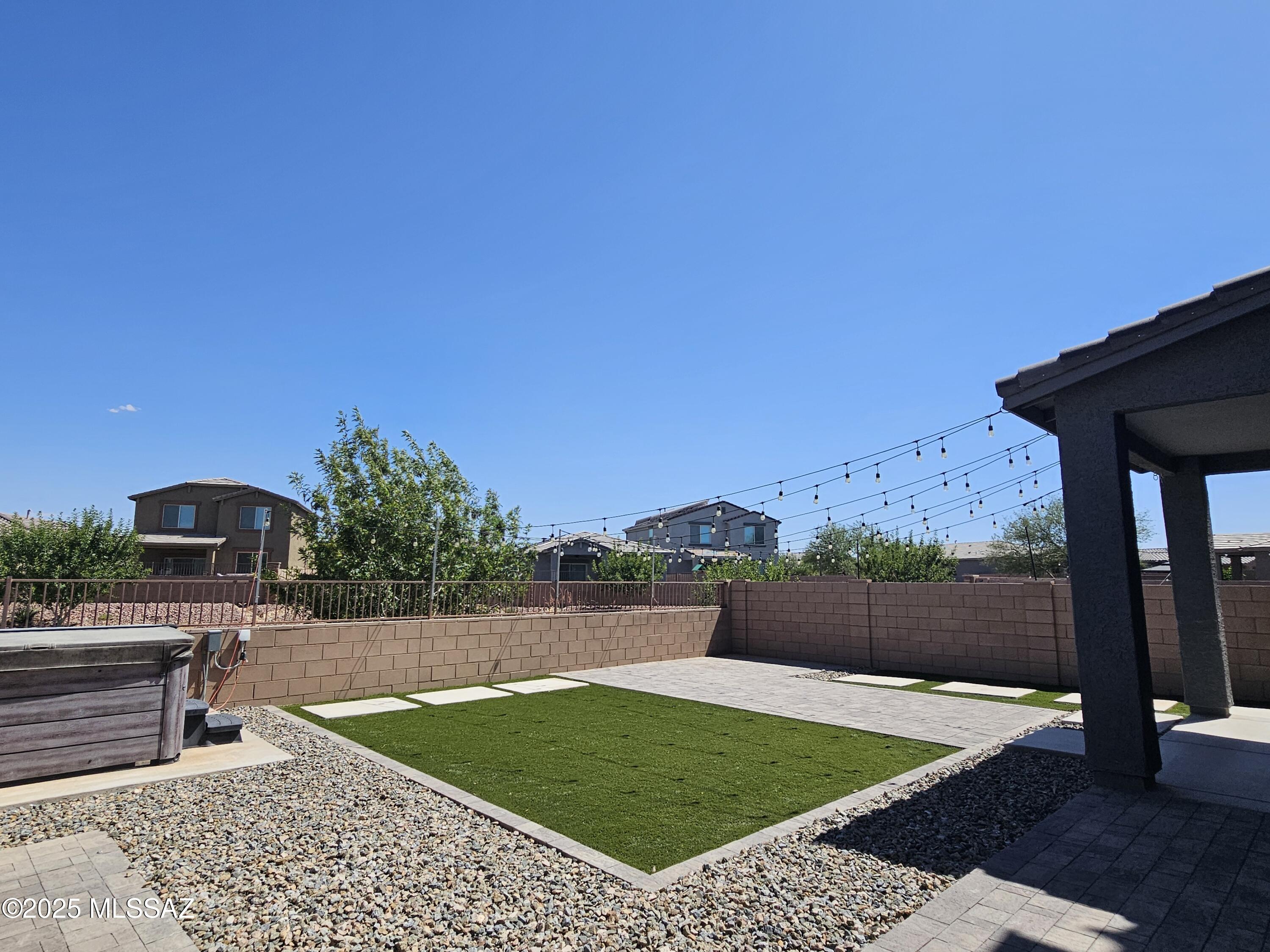 Gladden Farms BLK 10 (1-84) - Residential Lease