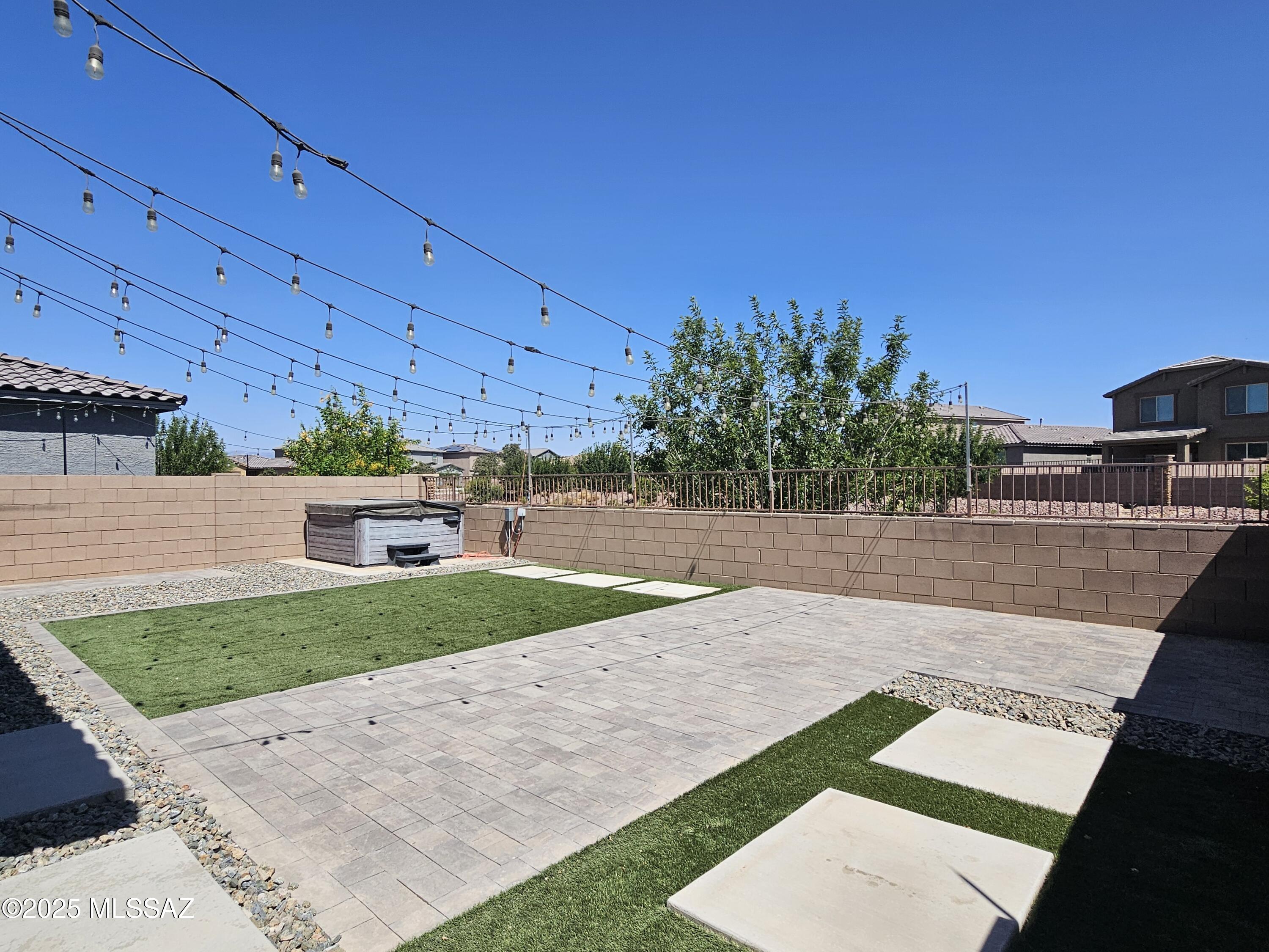 Gladden Farms BLK 10 (1-84) - Residential Lease