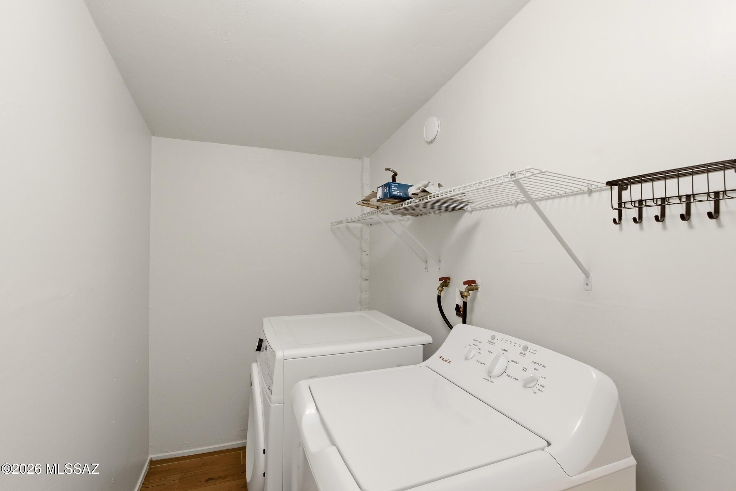 Tres Lomas (1-147) - Residential