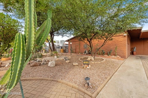 Photo of 1805 S Winstel Avenue, Tucson, AZ 85713 (MLS # 22625902)