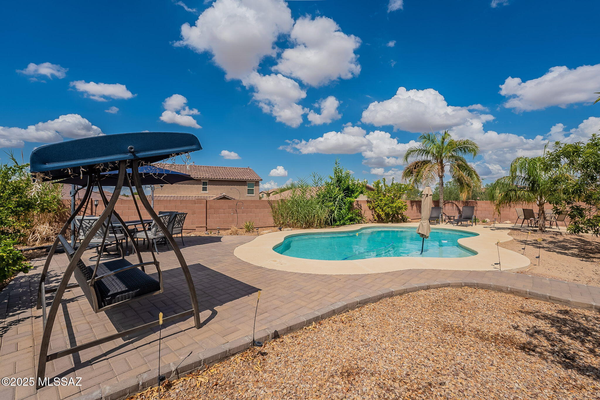 Las Lindas(1-76) - Residential