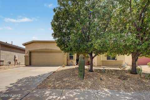 Photo of 8269 W Calle Escorial, Tucson, AZ 85757 (MLS # 22620477)
