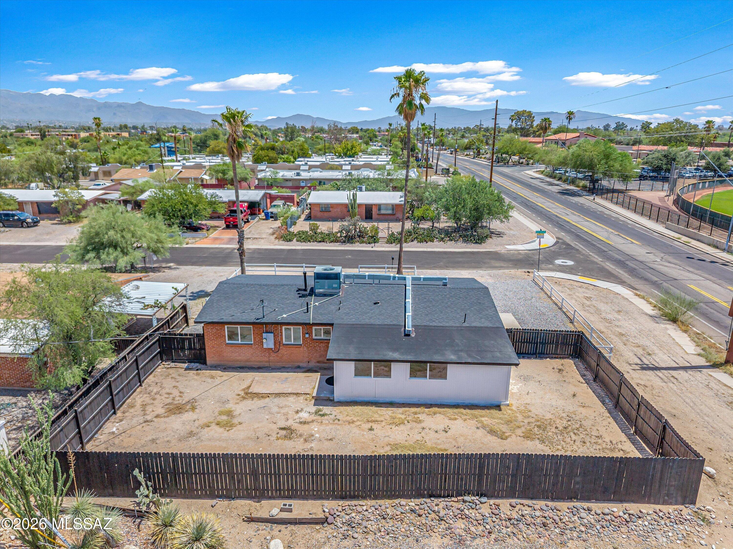 2801 N Highland Avenue