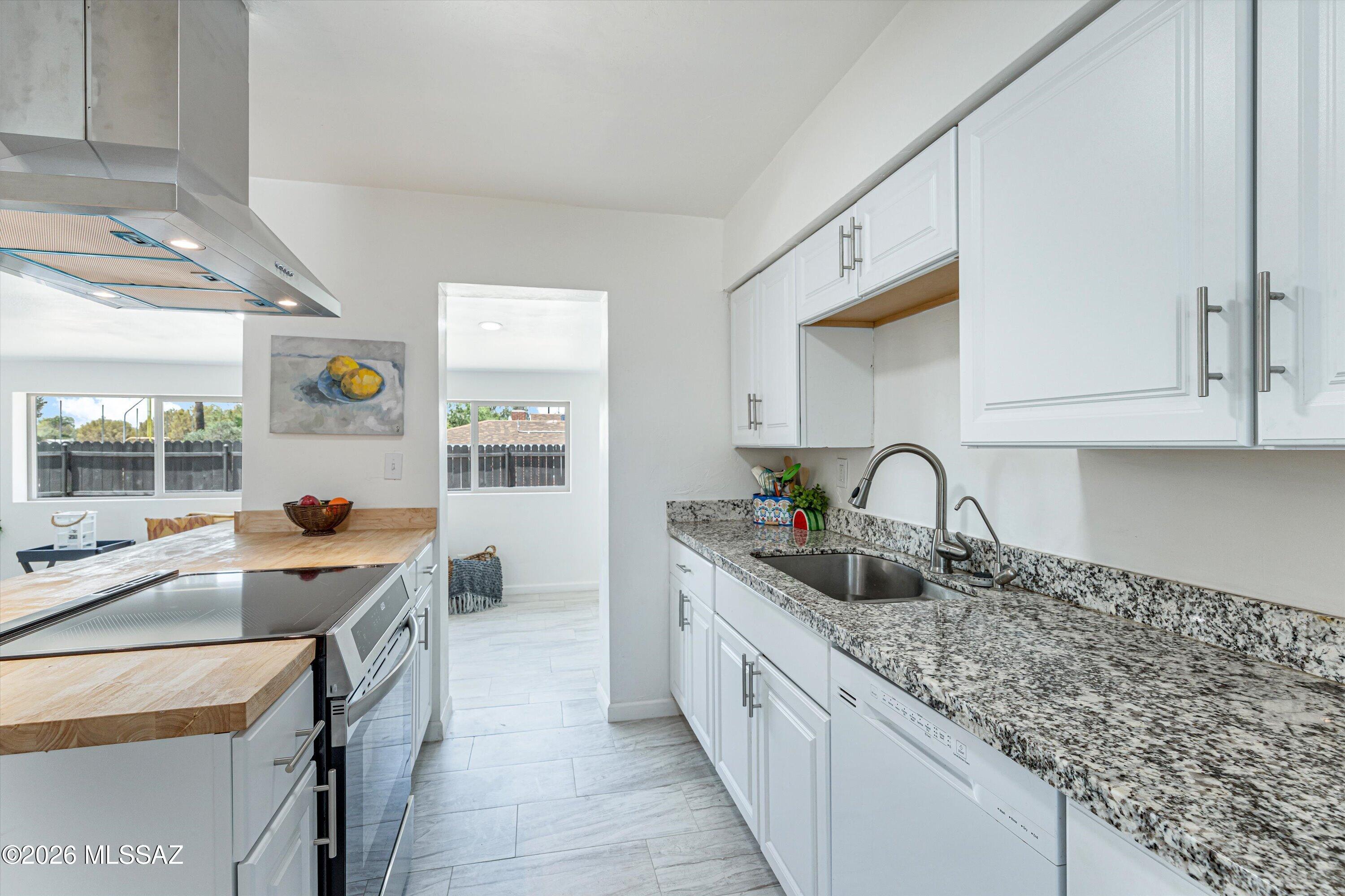 2801 N Highland Avenue