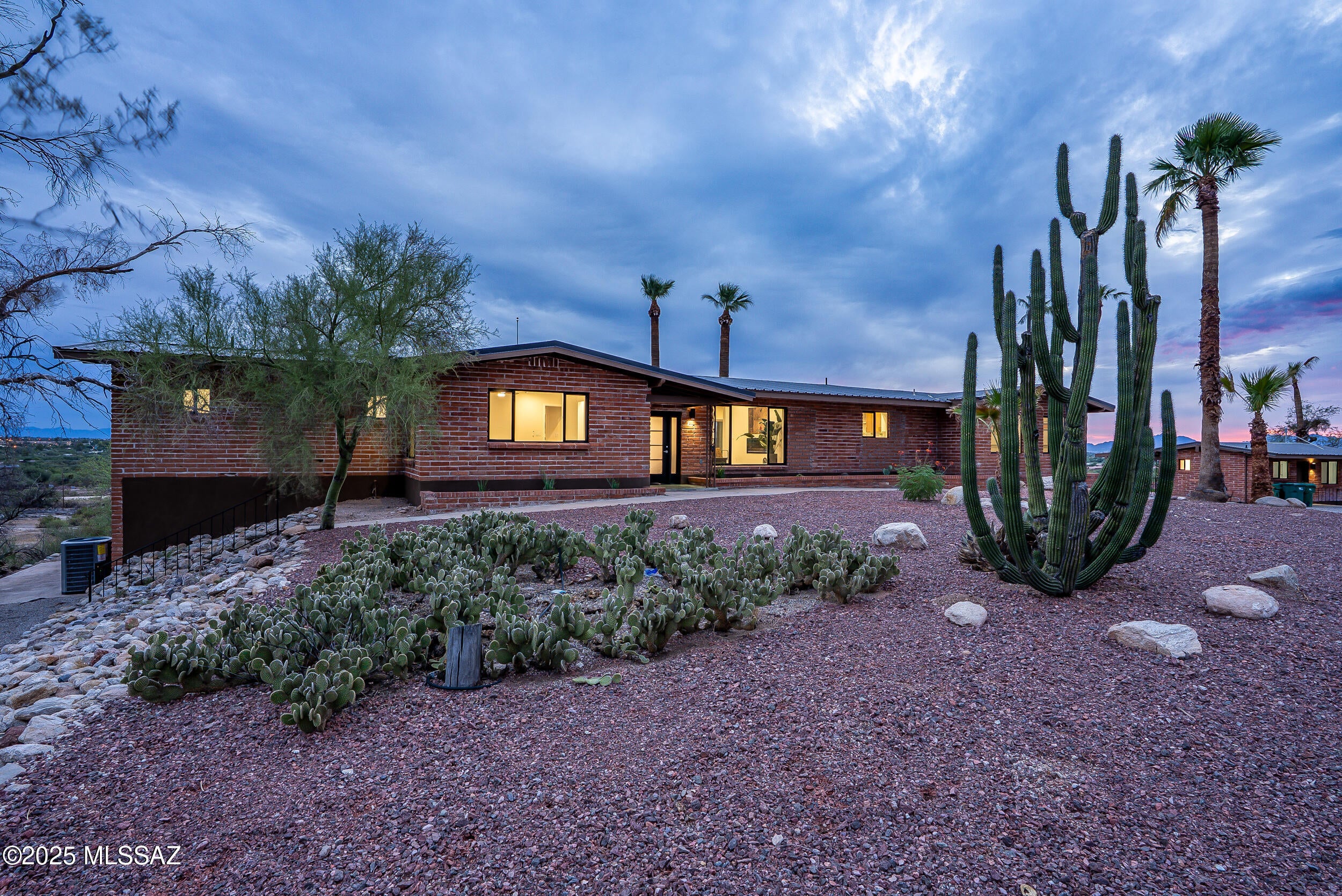 5240 E River House Road