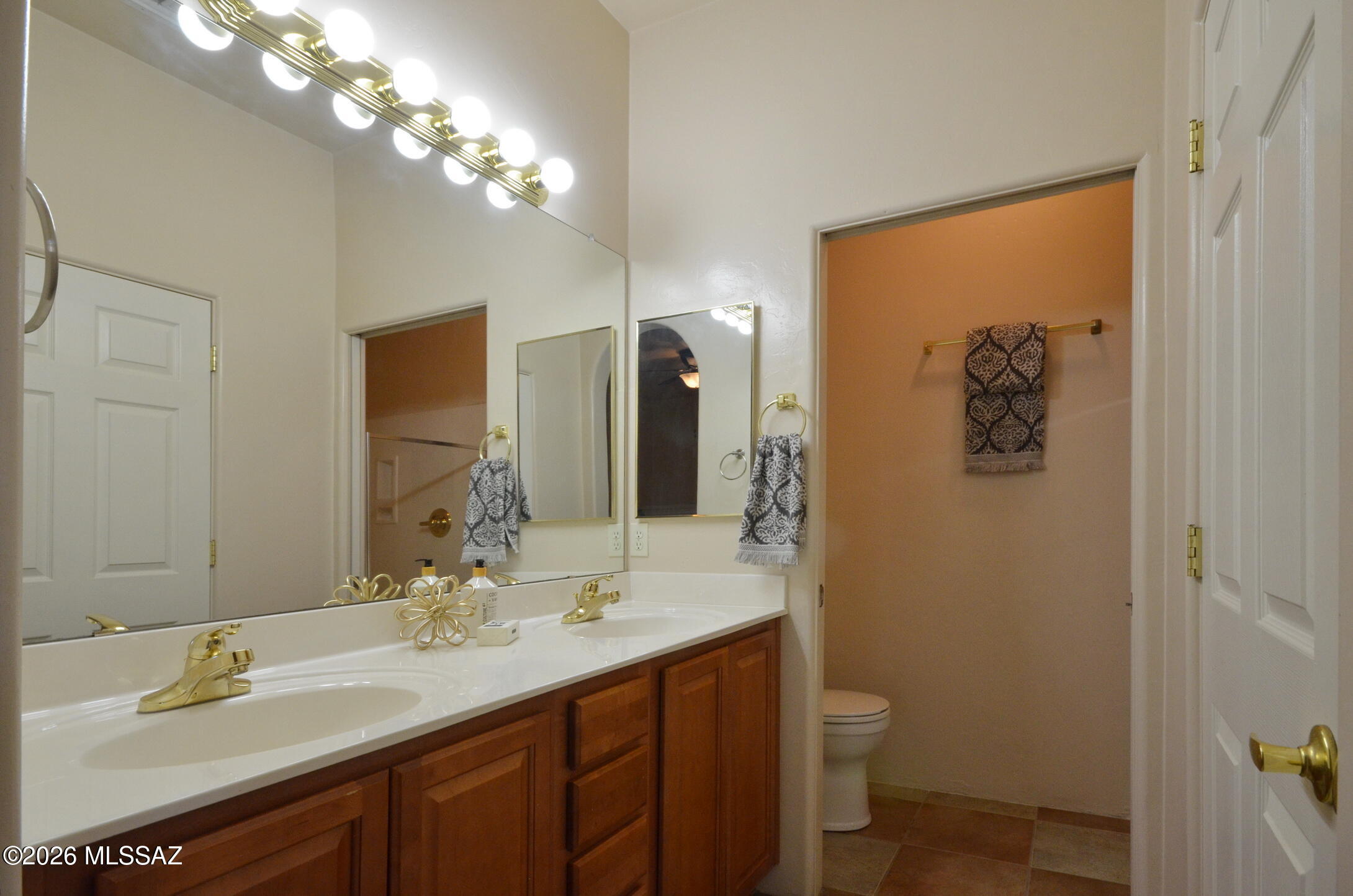 Kinney Village (1-112) - Residential