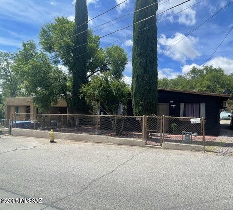 Photo of 731 W Hughes Street, Nogales, AZ 85621 (MLS # 22624865)