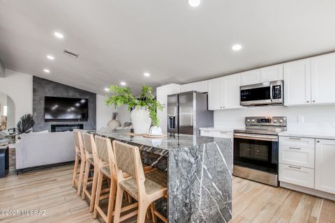 Photo of 10500 N Oldfather Drive, Tucson, AZ 85742 (MLS # 22607804)