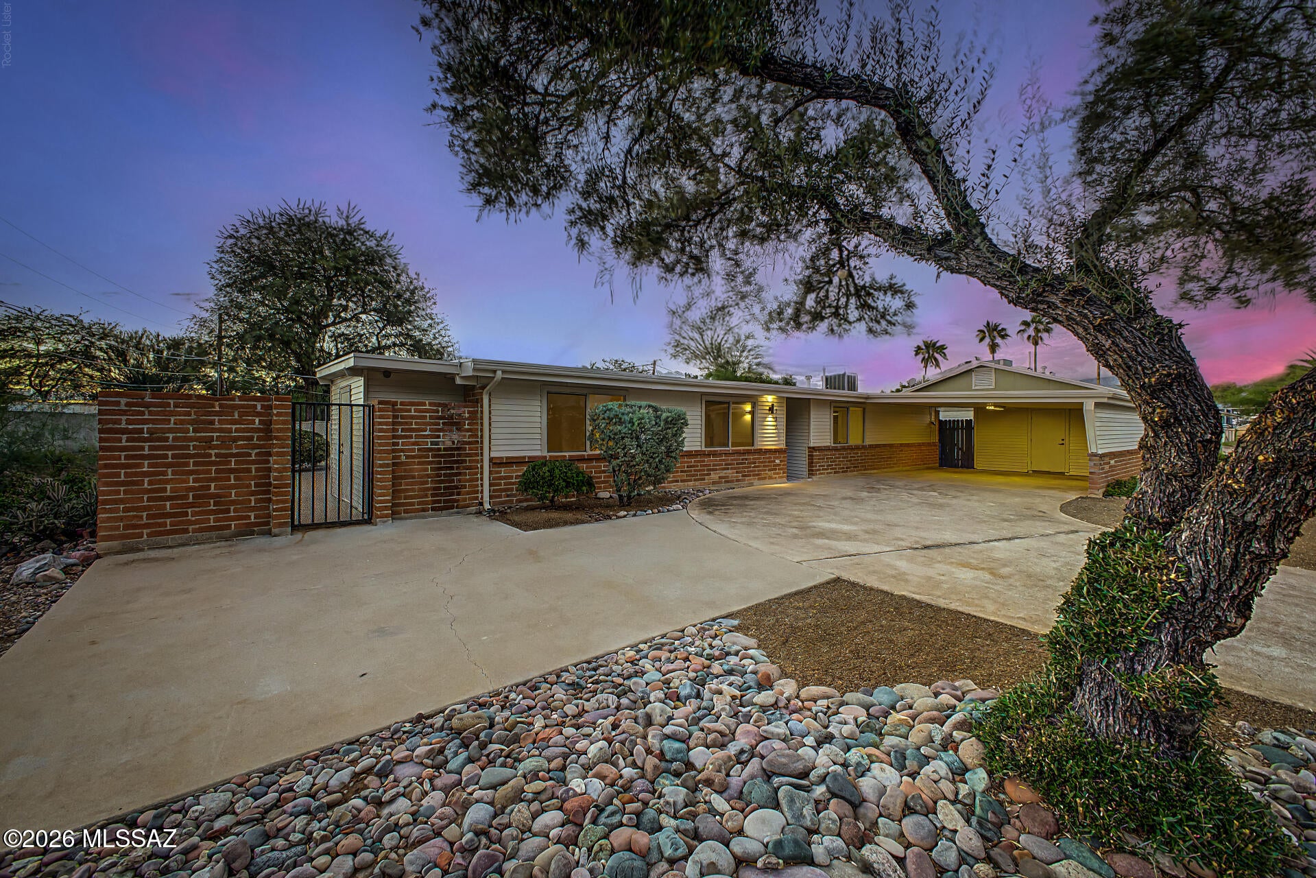 333 N Alandale Avenue