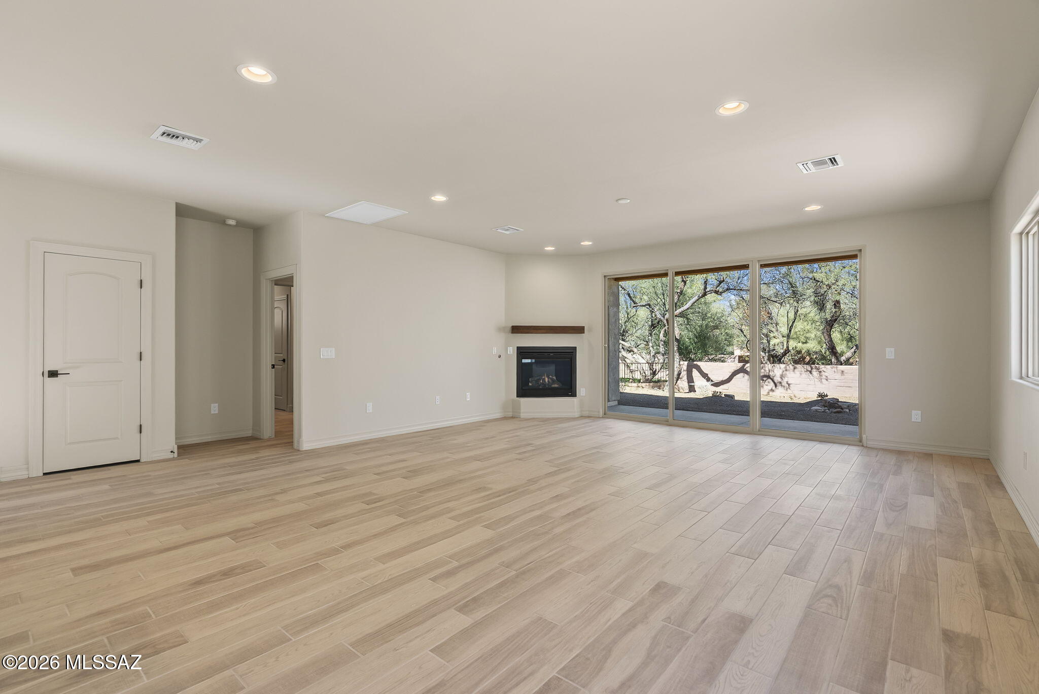 Barrio Trails Head - Residential