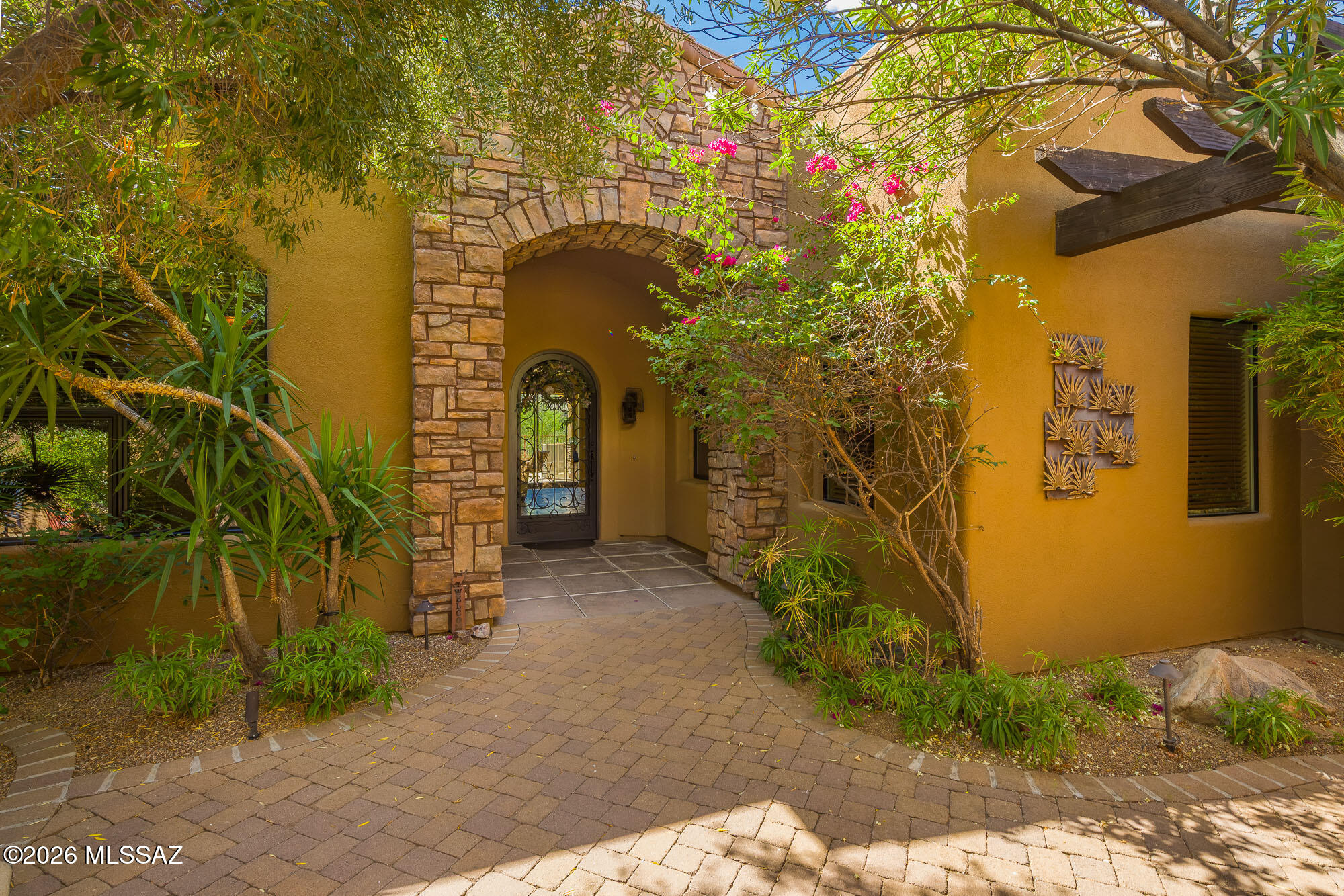 14225 N Rocking Ridge Court