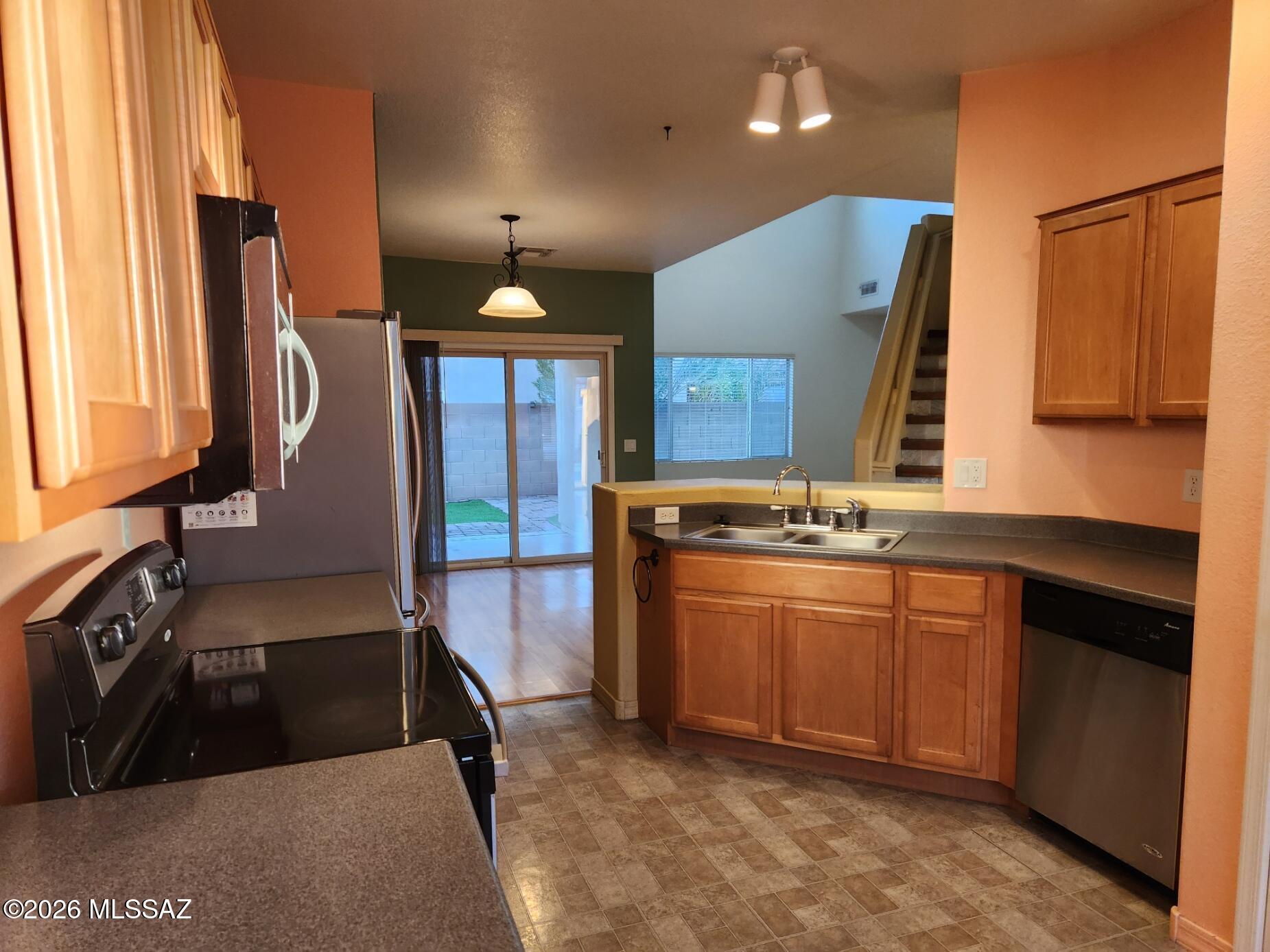 56 W Camino Rancho Vecino