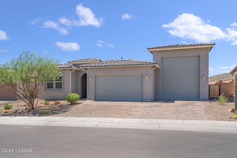 Photo of 6690 W Winding Knoll Place, Marana, AZ 85658 (MLS # 22616332)