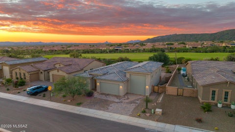 Photo of 6690 W Winding Knoll Place, Marana, AZ 85658 (MLS # 22616332)
