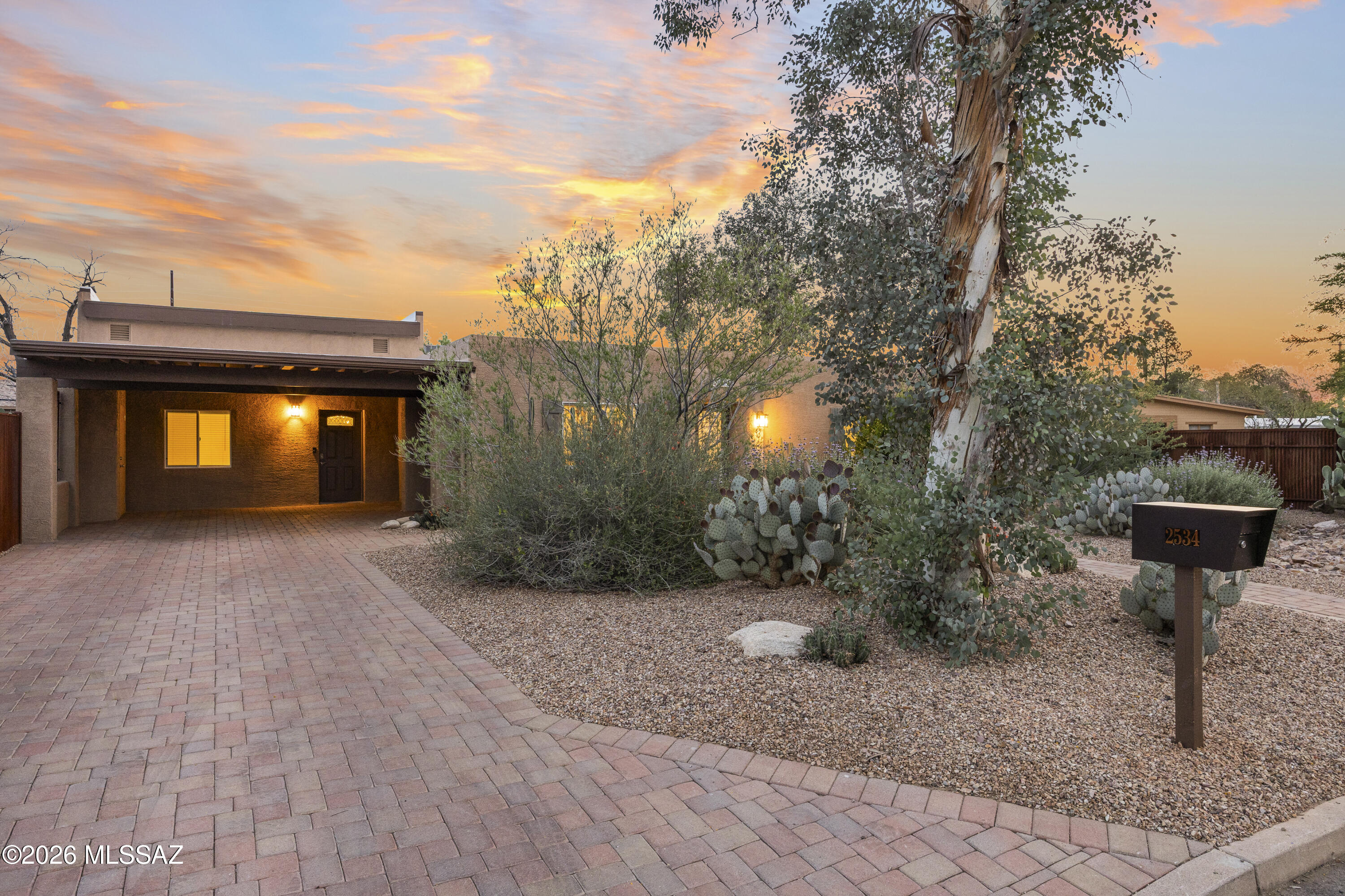 2534 E Florence Drive