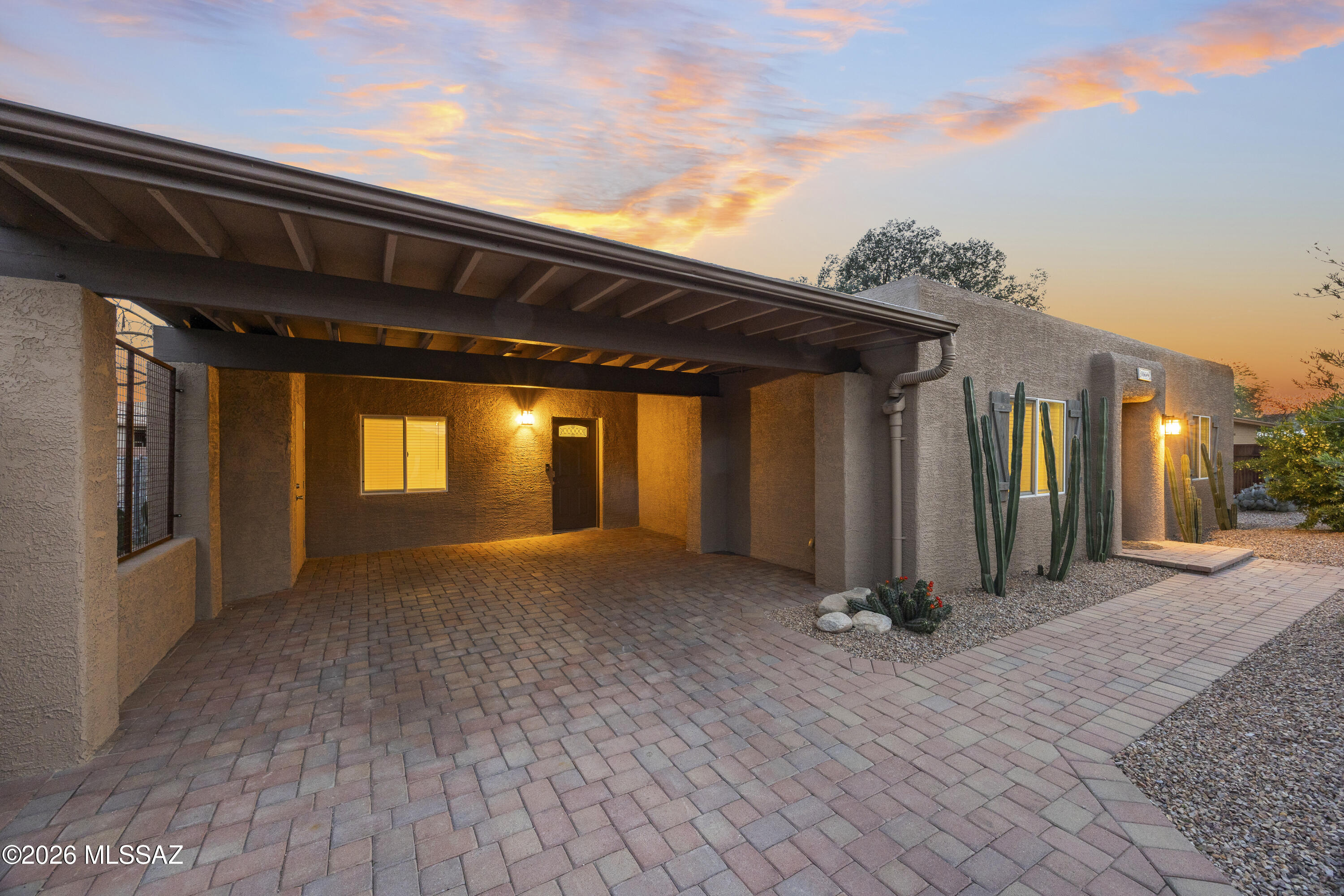 2534 E Florence Drive