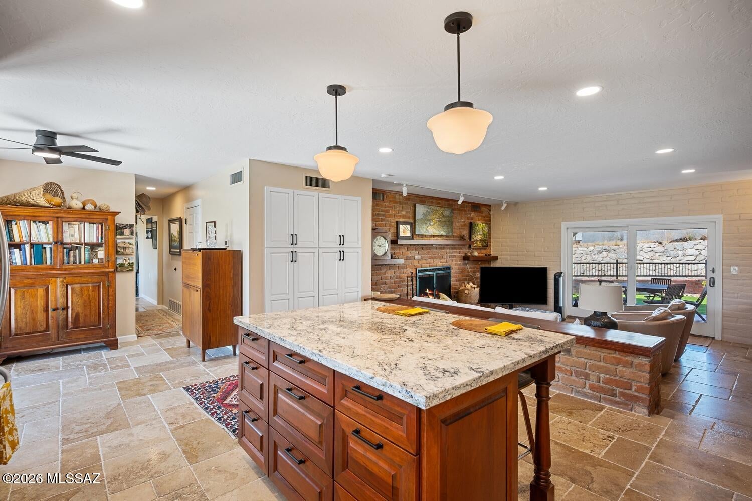 4045 N Camino De Lupo