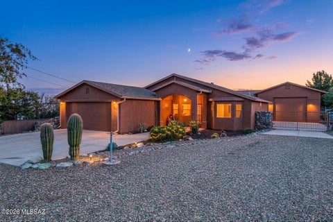 Photo of 2310 W Calle Grato, Oracle, AZ 85623 (MLS # 22624463)