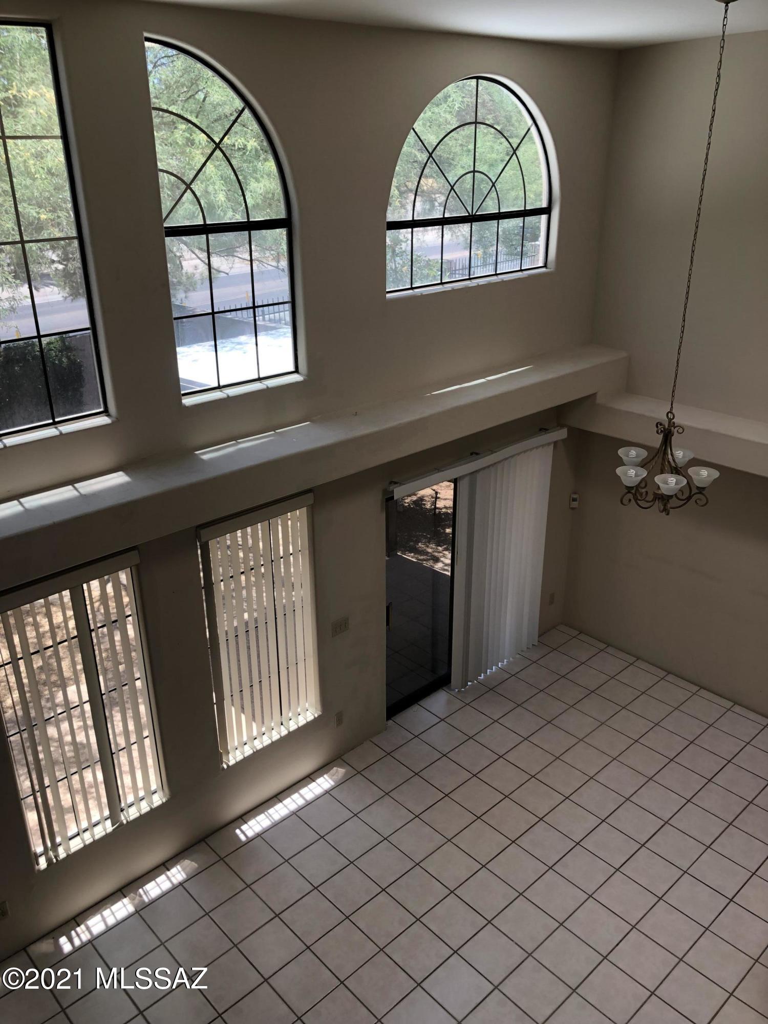River At North Campbell (1-59) - Residential Lease