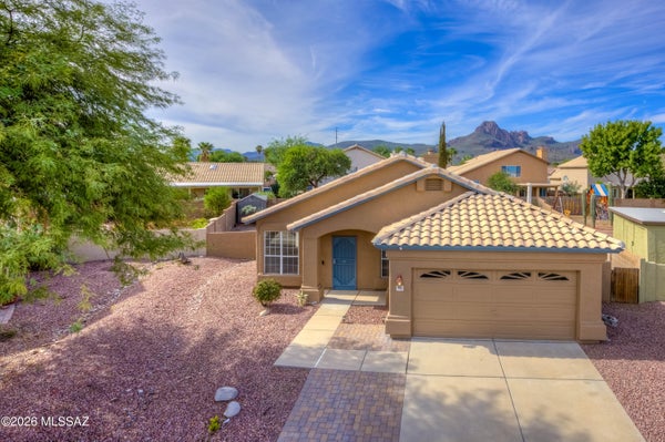 9061 N RUNNING BEAR PL, TUCSON, AZ 85743 - Image fbafe76404069db7f4215bf3f8b1c2ce/623625622