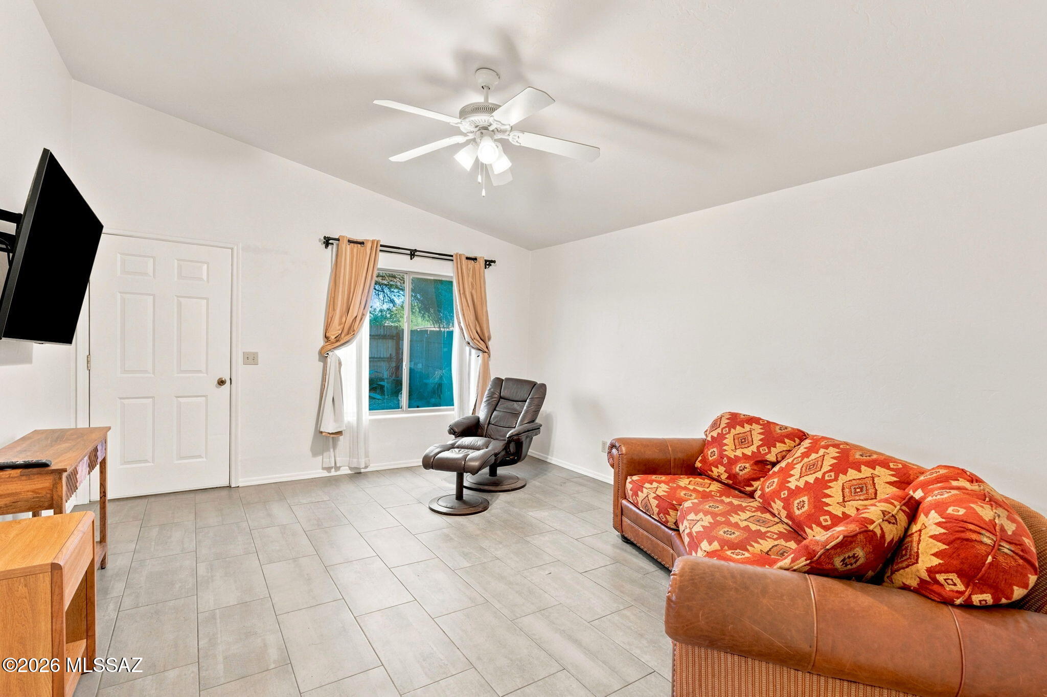 2833 N Palo Verde Avenue
