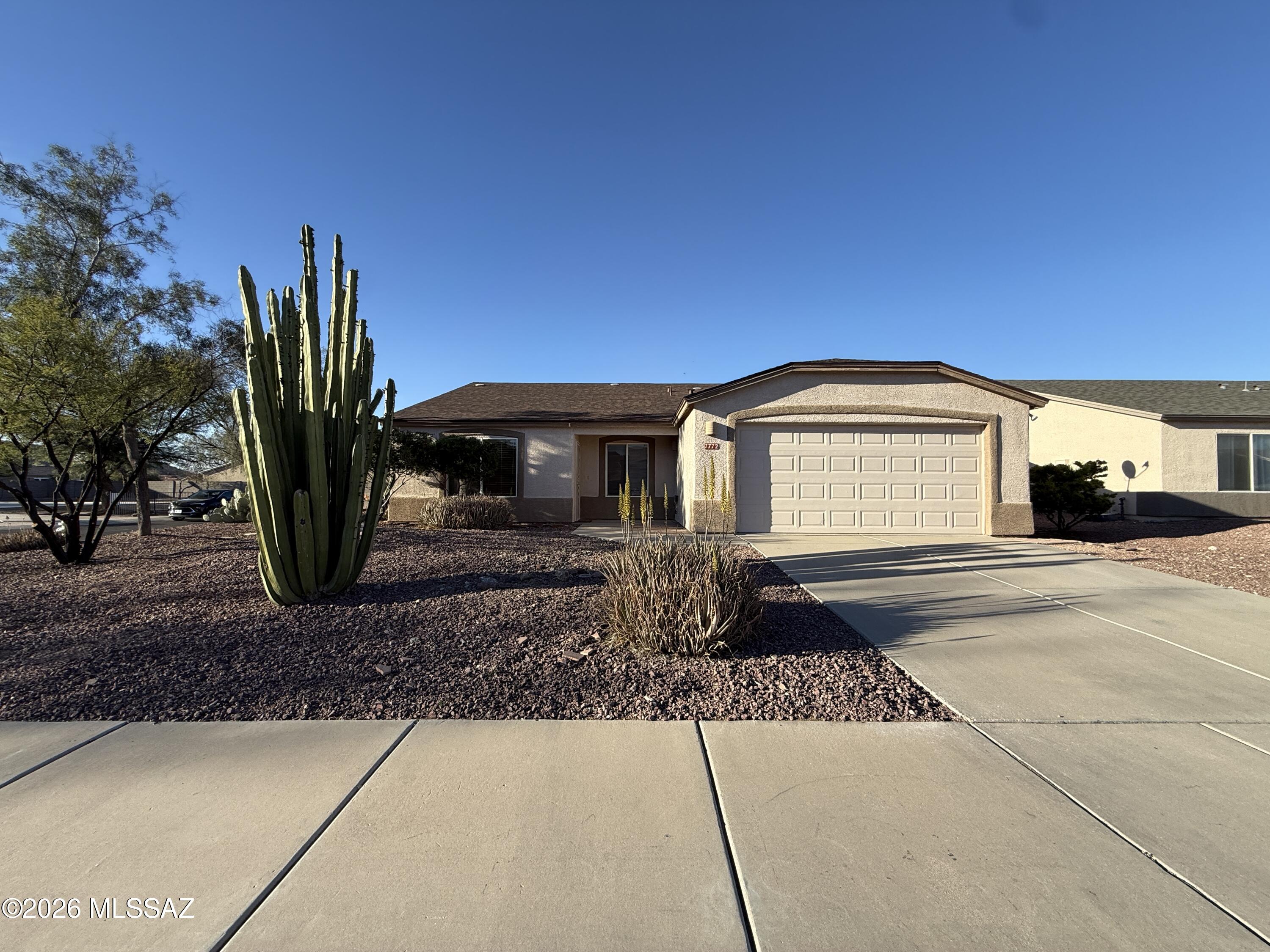Silver Moon (1-101) - Residential