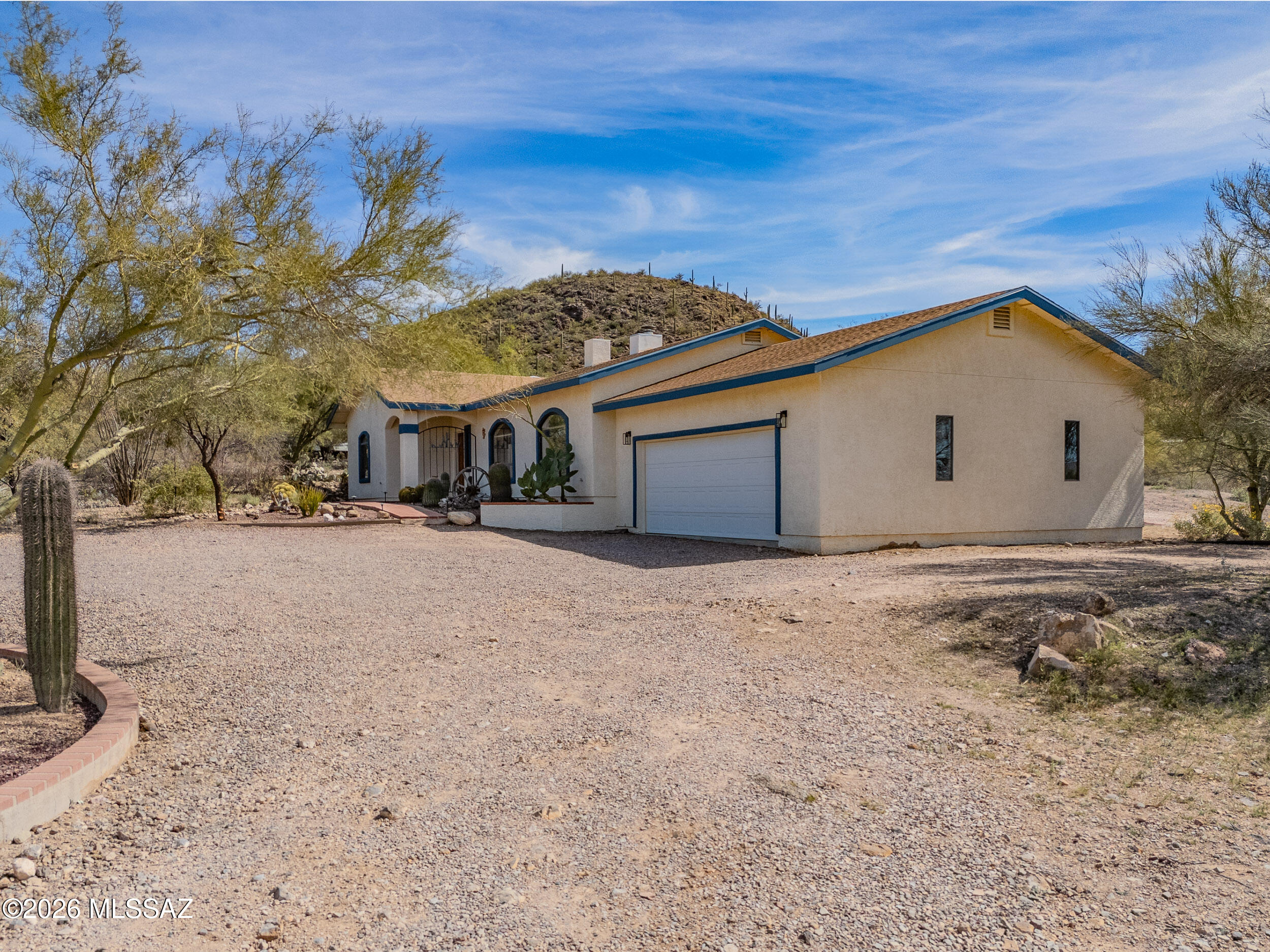 4155 W Coyote Ridge Trail