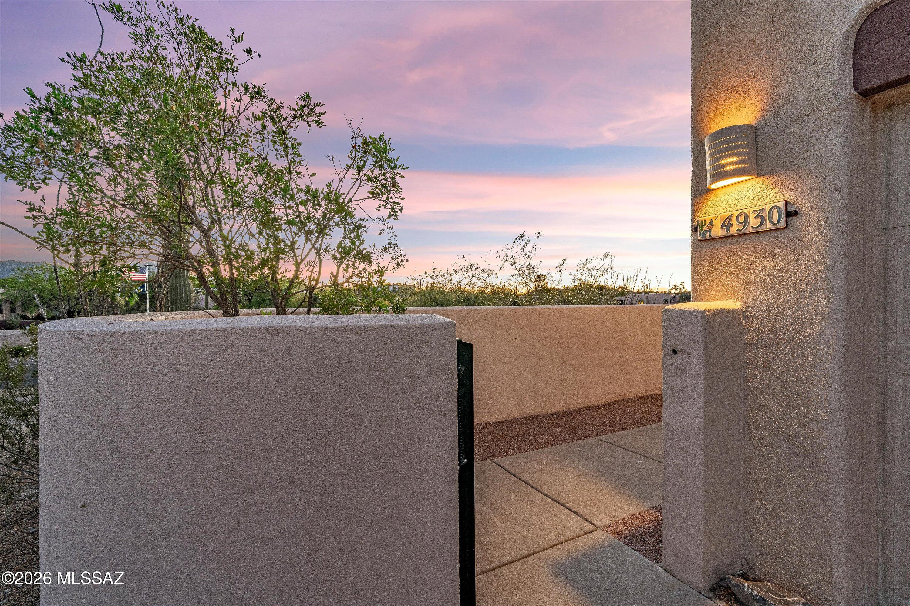 4930 N Desert Tortoise Place