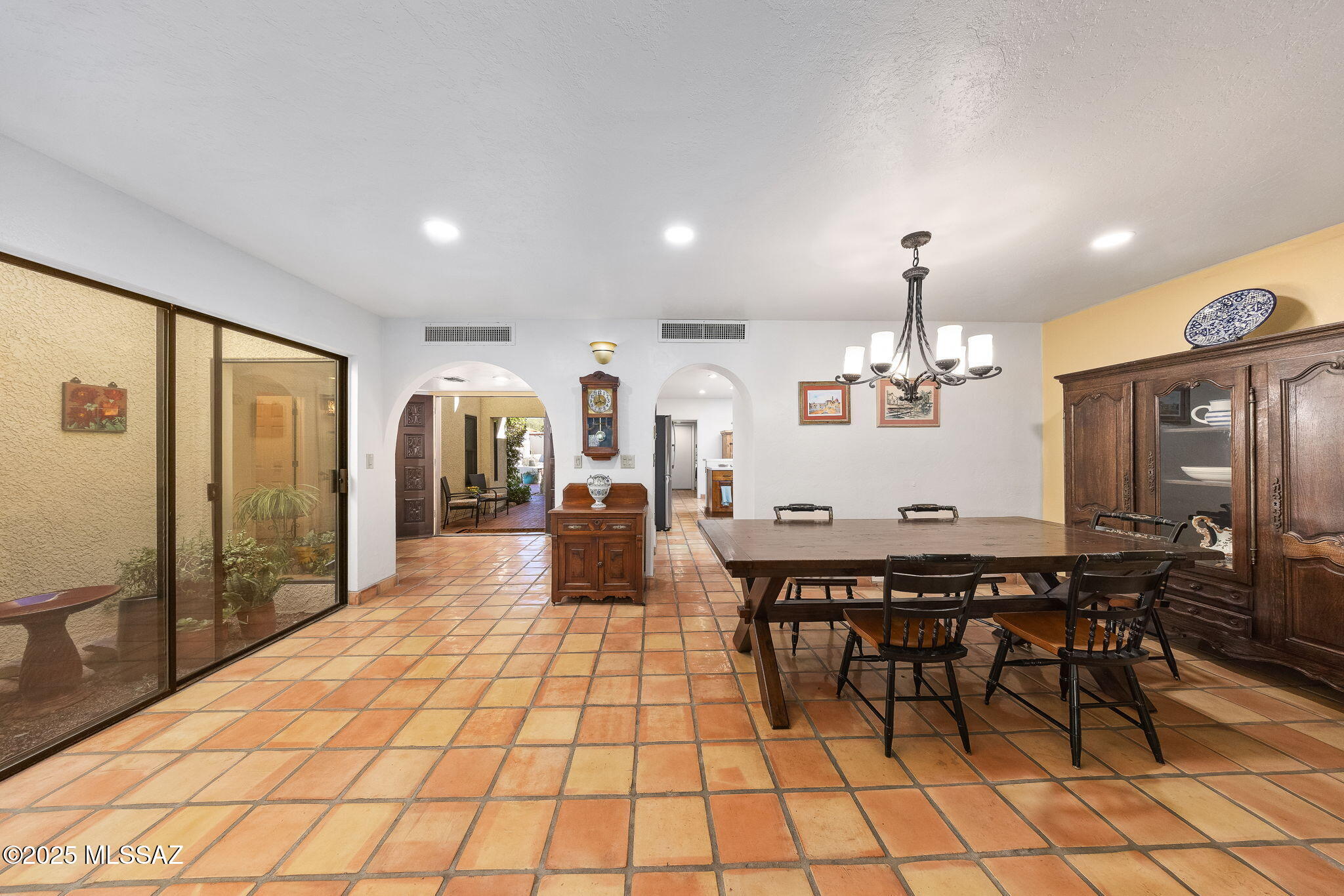 9817 N Calle Loma Linda