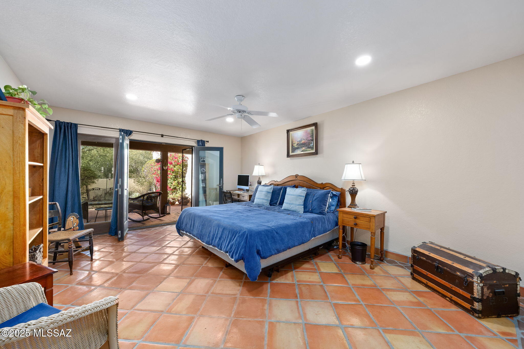 9817 N Calle Loma Linda