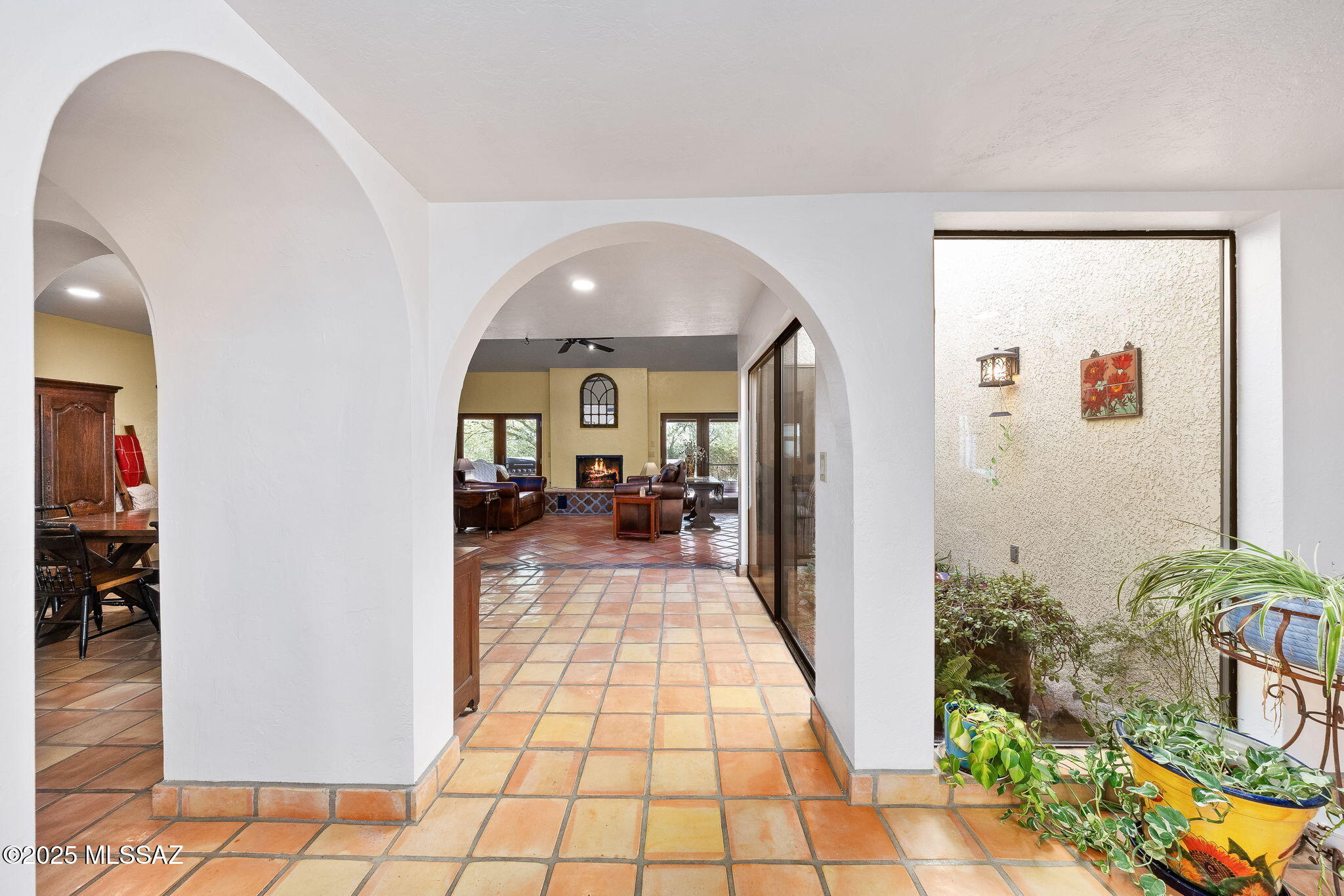 9817 N Calle Loma Linda