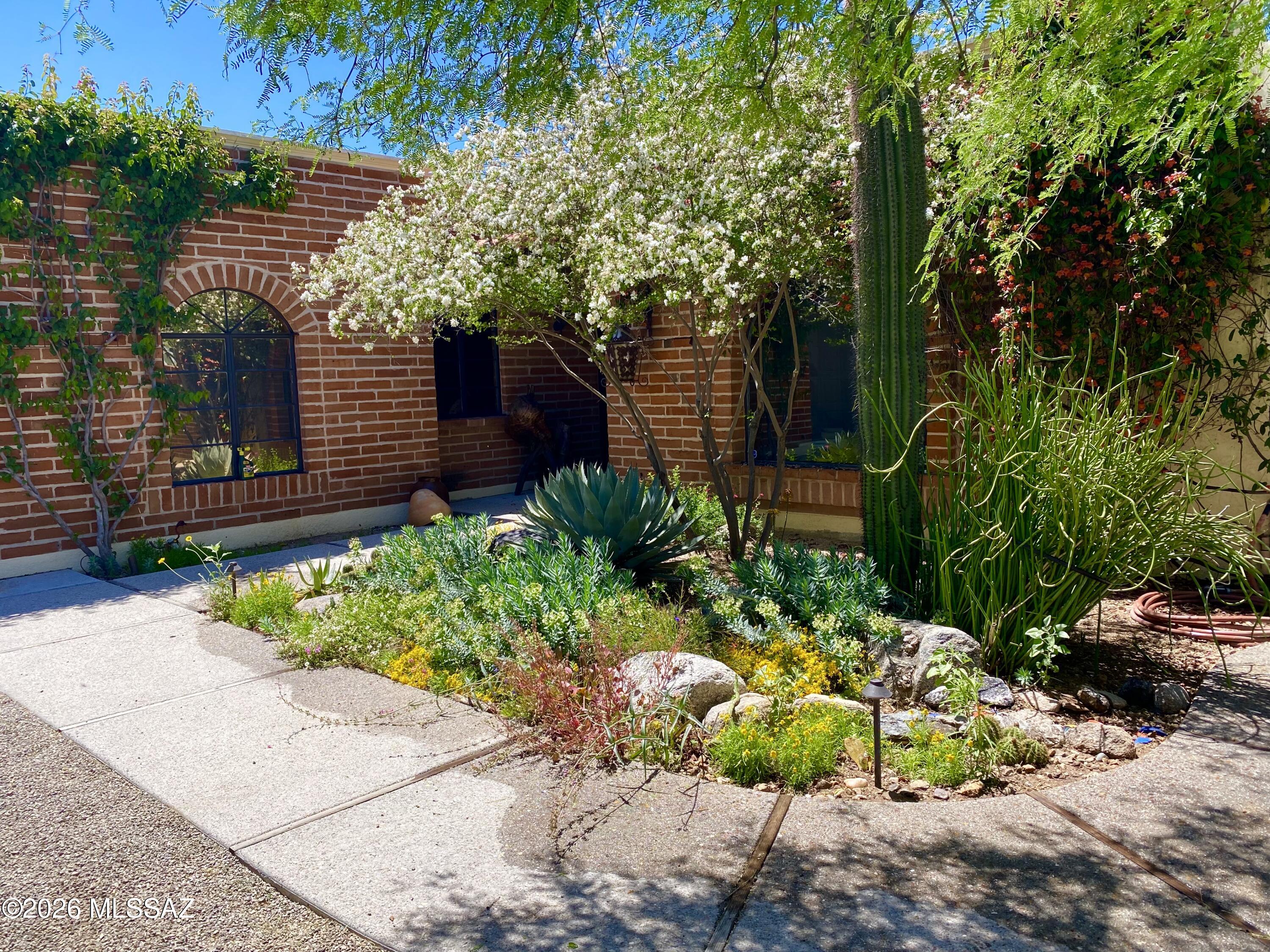Catalina Pueblo NO.3 (89-117) - Residential