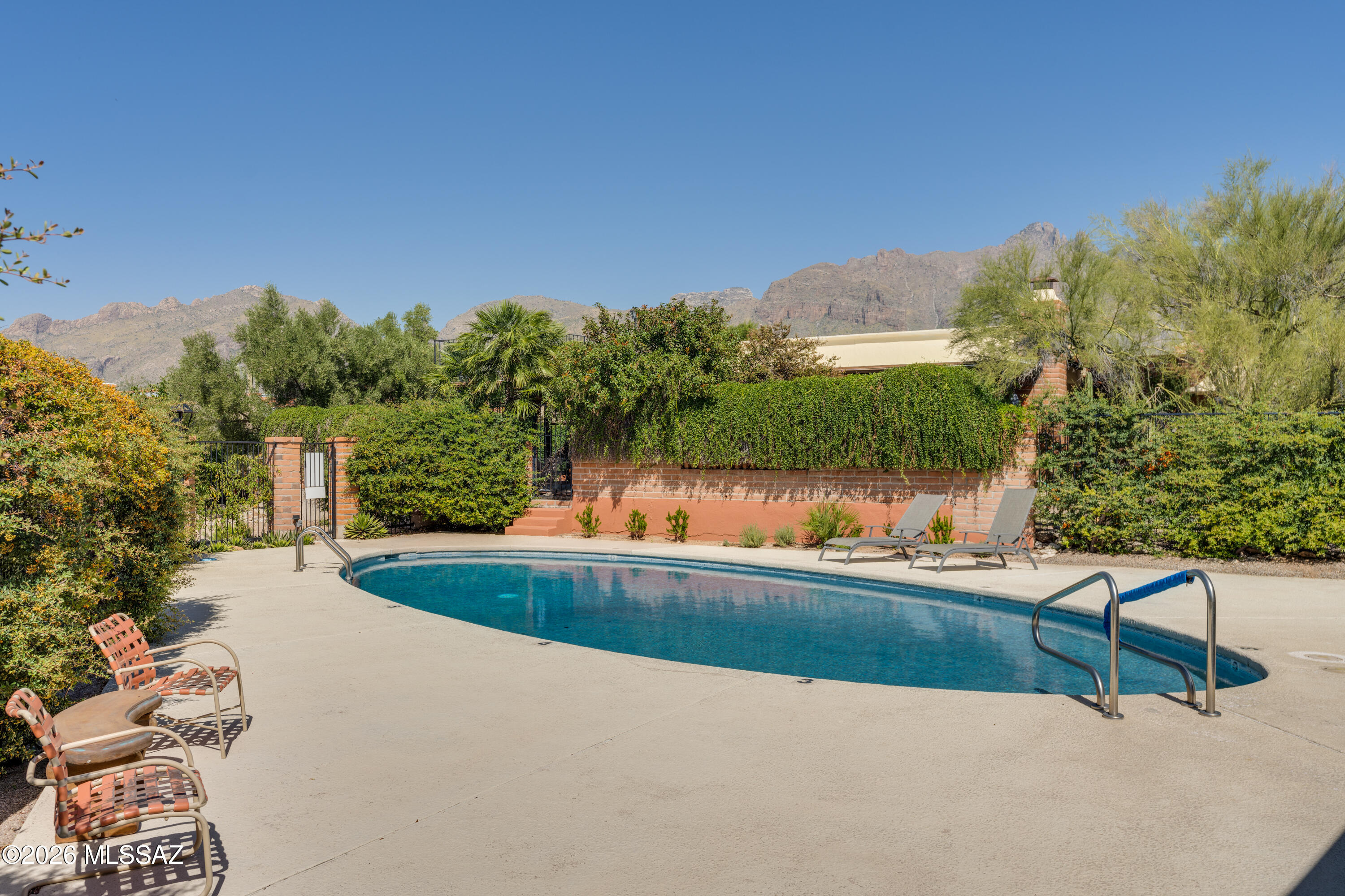 Catalina Pueblo NO.3 (89-117) - Residential