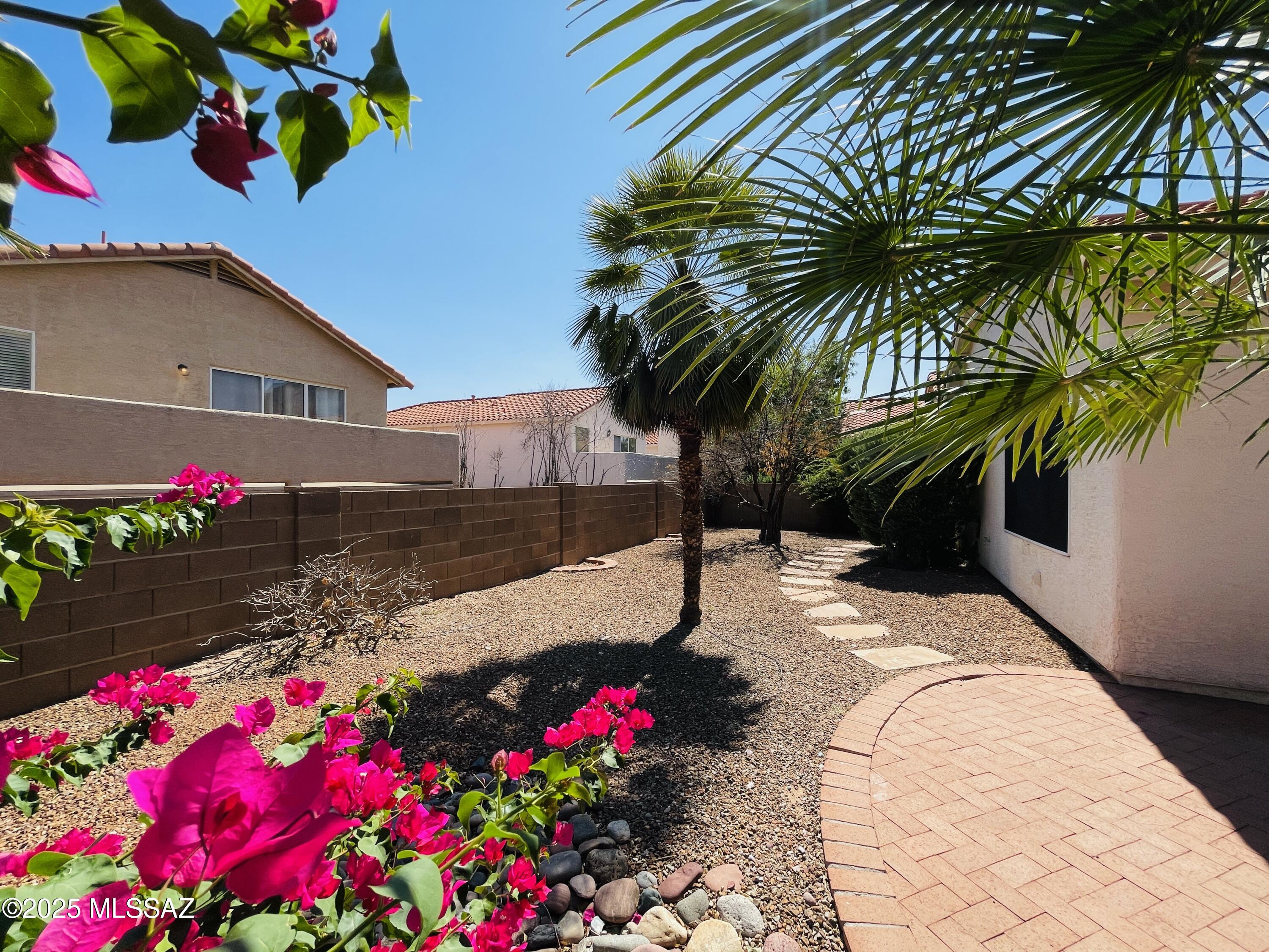 Encanto Canyon II (1-67) - Residential Lease