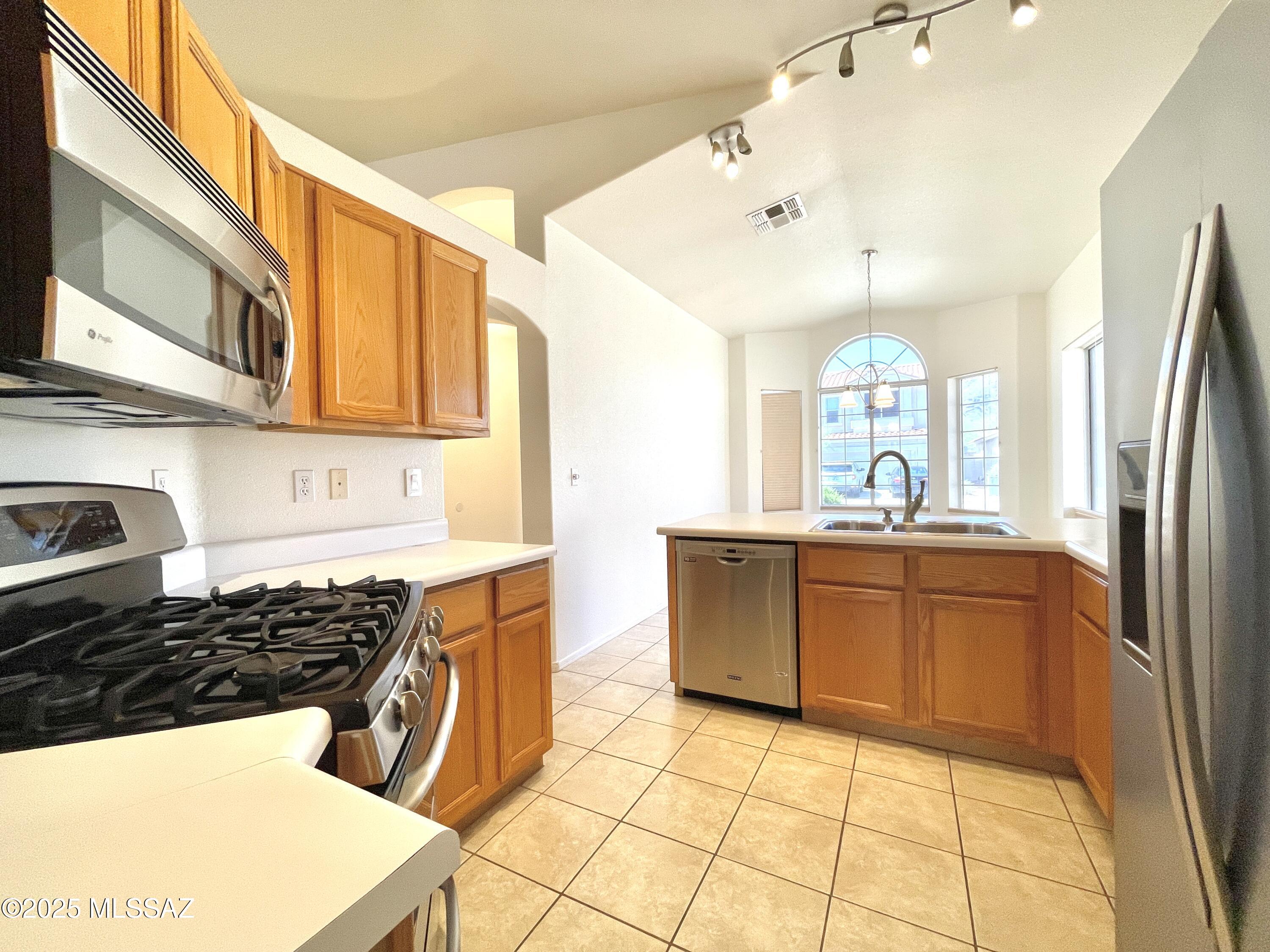Encanto Canyon II (1-67) - Residential Lease