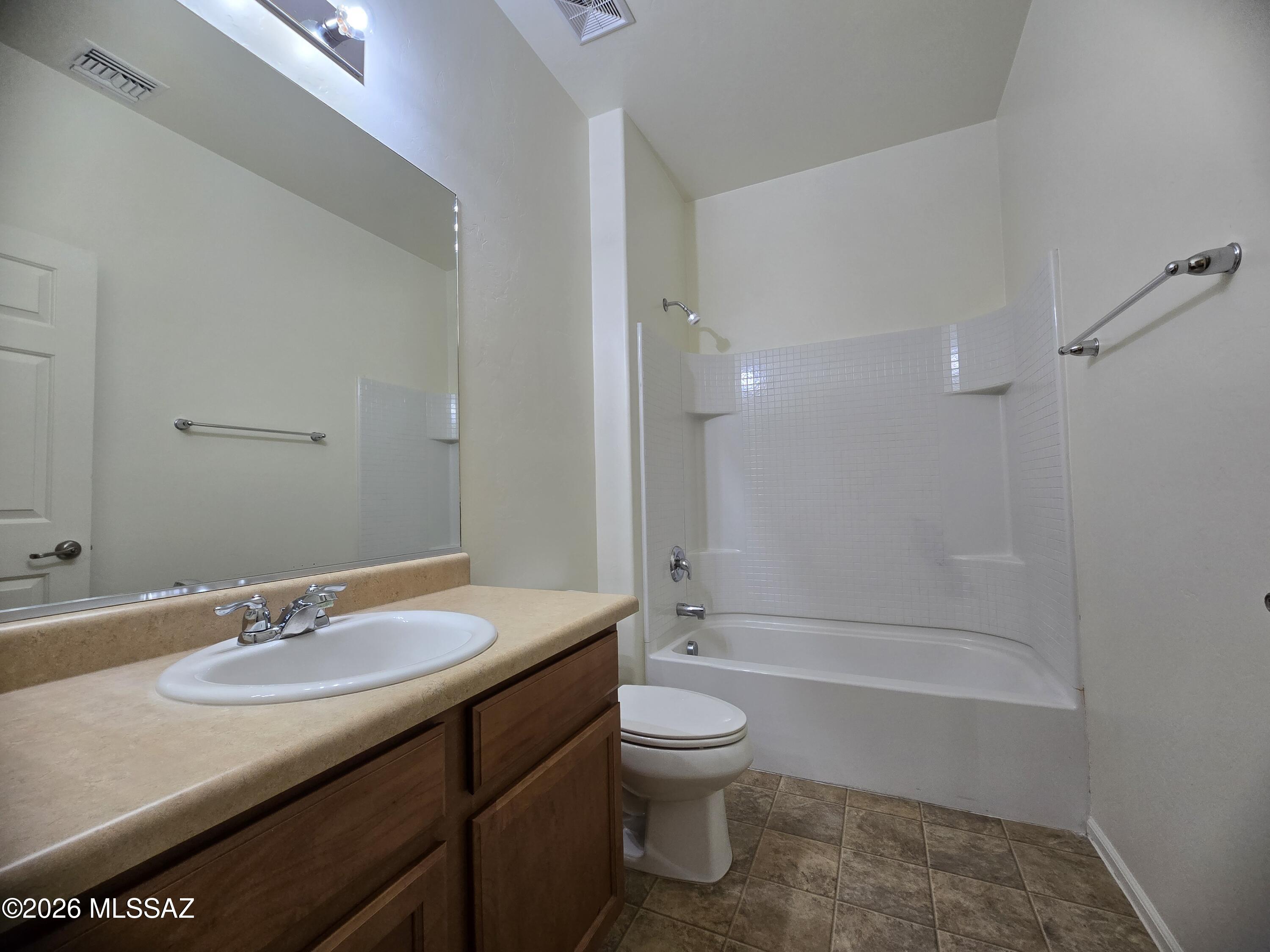 Lakeside Ridge (1-28) - Residential Lease
