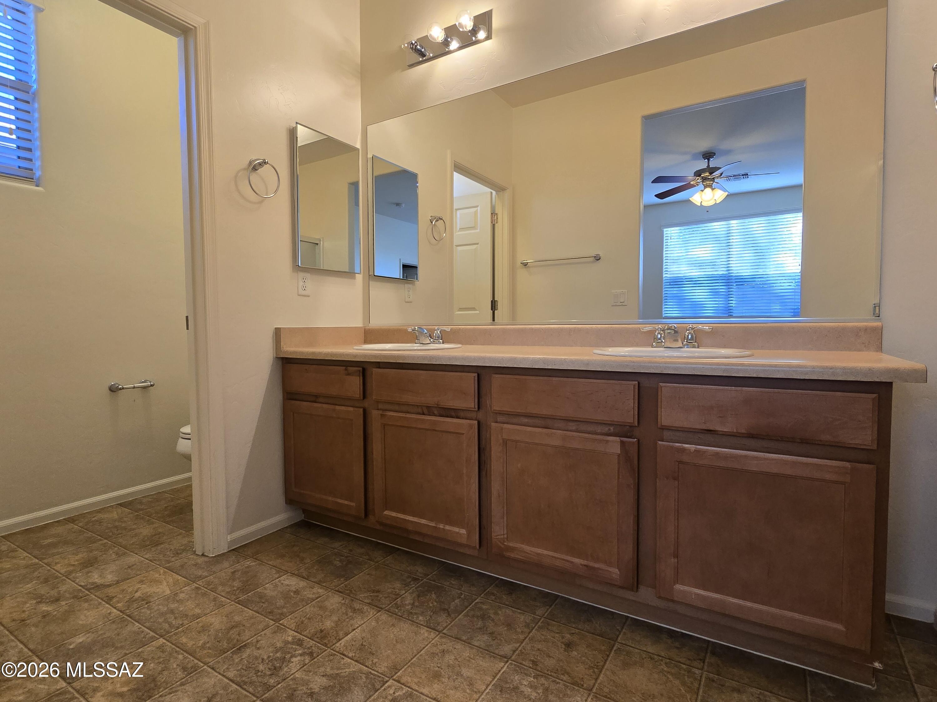 Lakeside Ridge (1-28) - Residential Lease