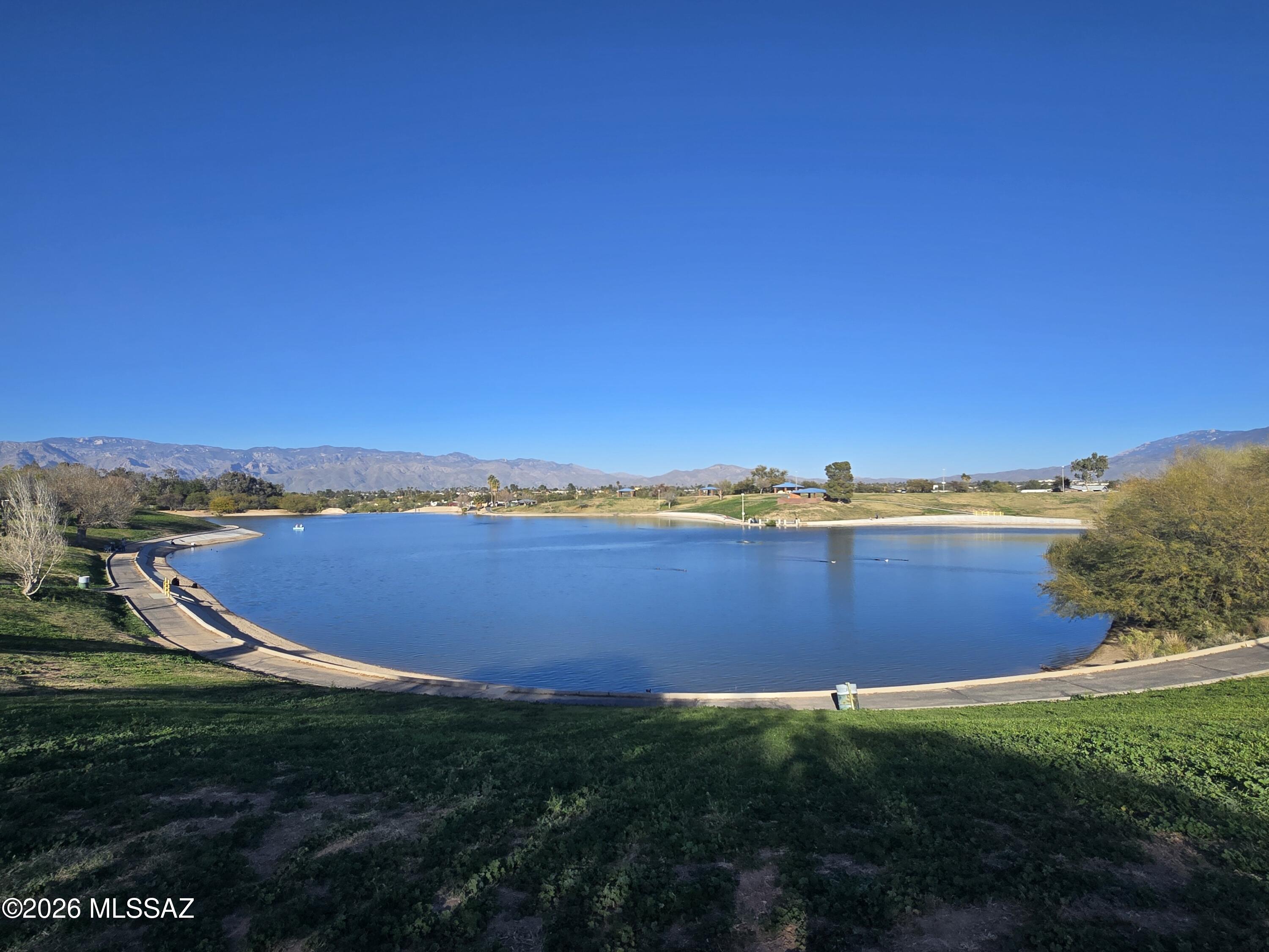 Lakeside Ridge (1-28) - Residential Lease