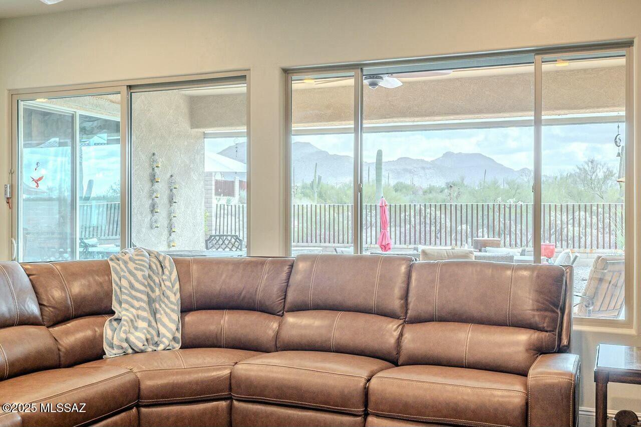 Del Webb At Dove Mountain SQ20131930189 - Residential