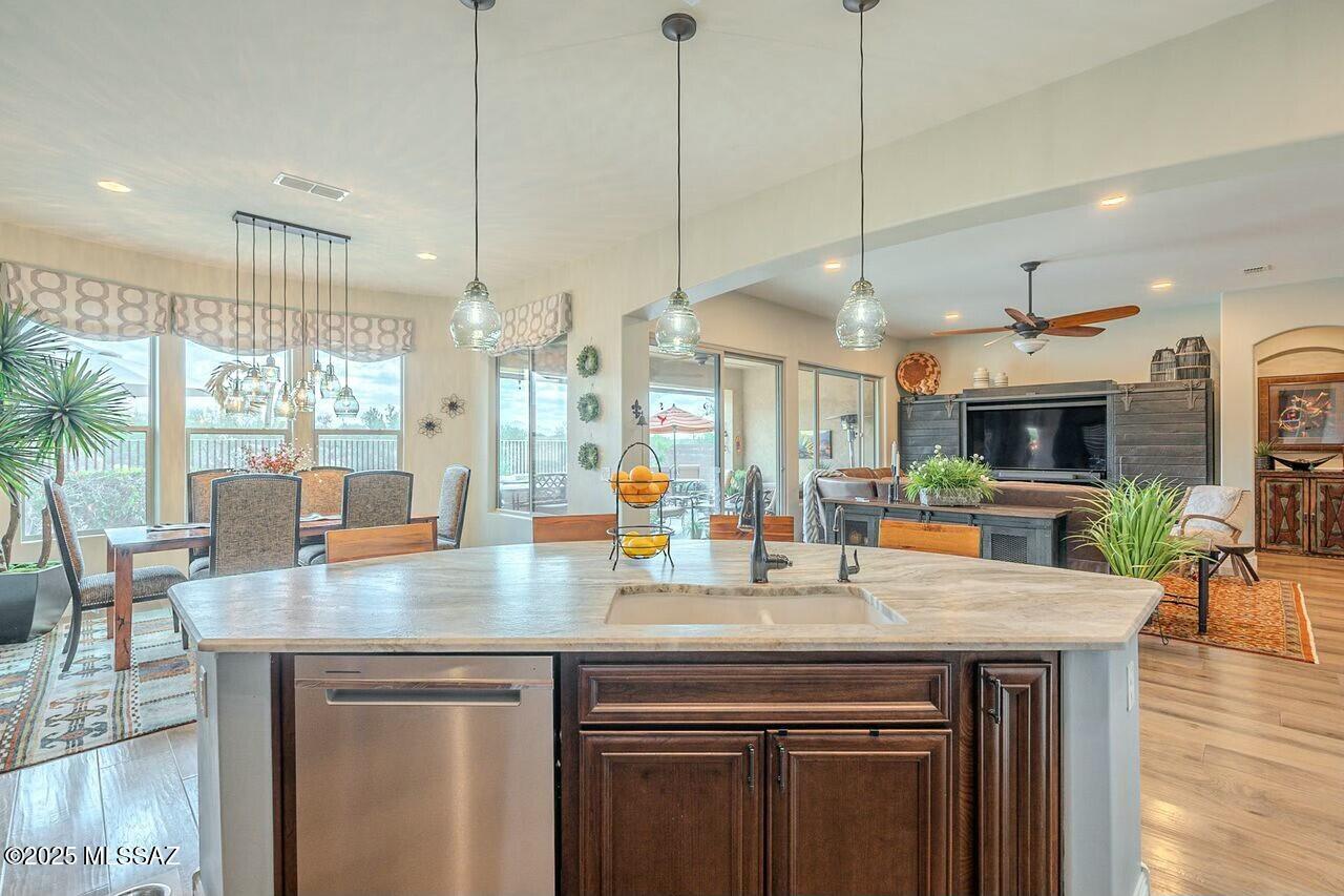 Del Webb At Dove Mountain SQ20131930189 - Residential