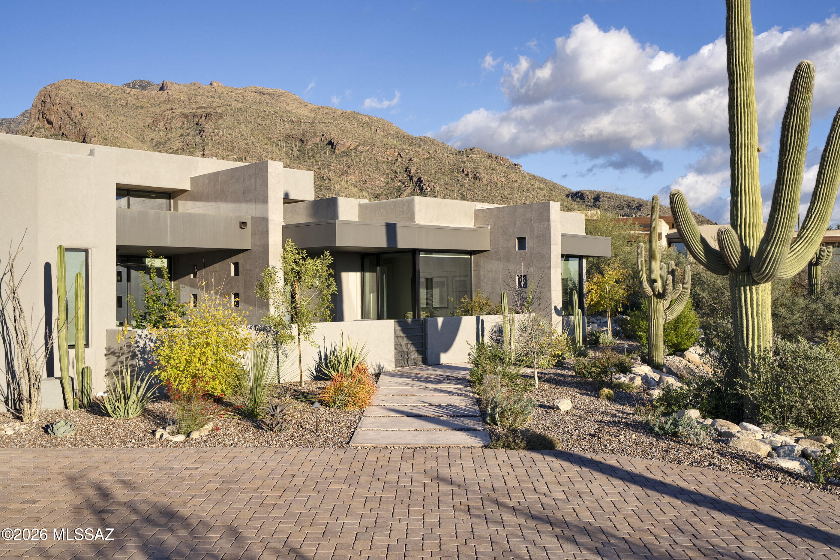 2126 E Desert Garden Drive