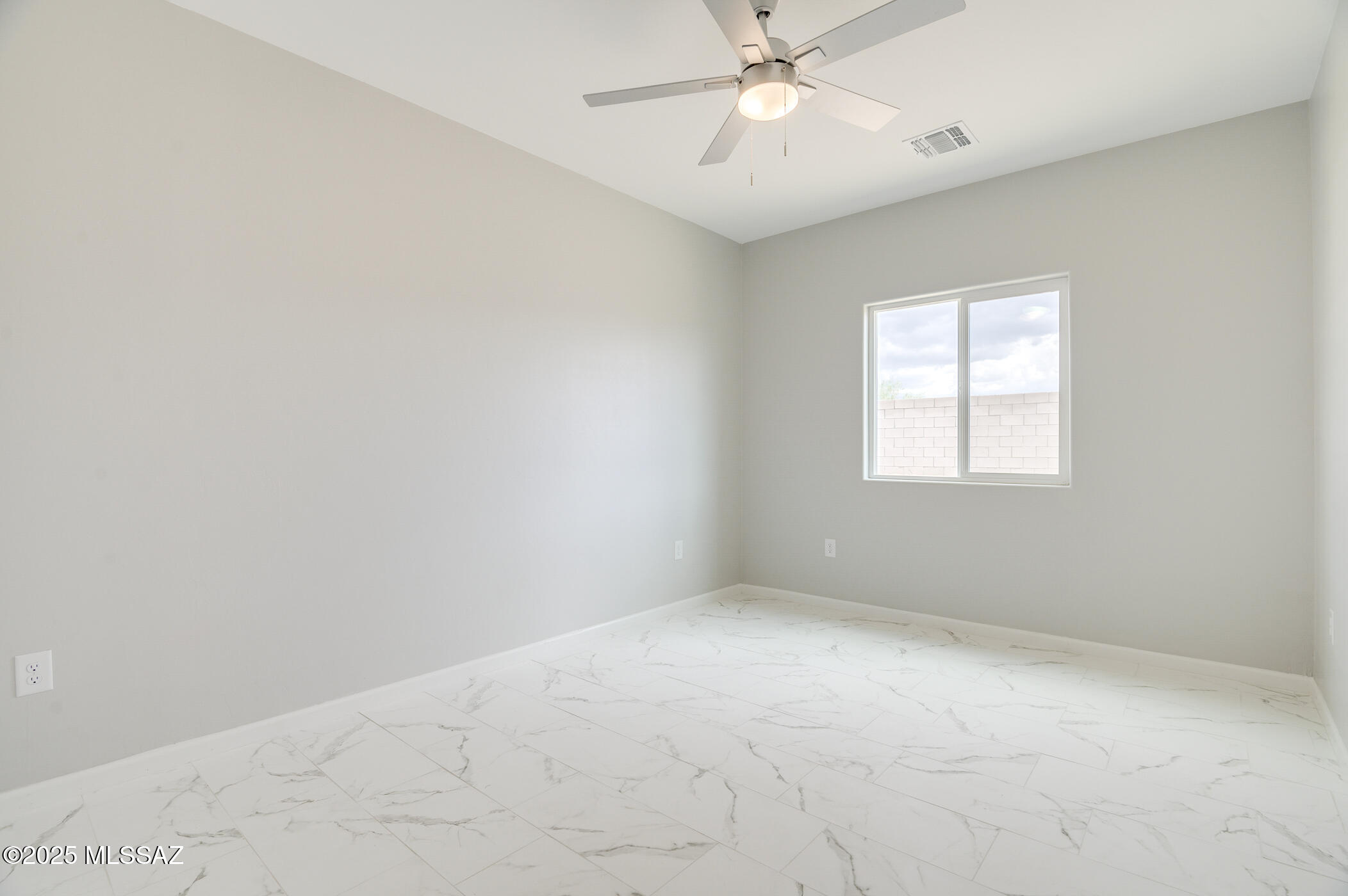 New Tucson Unit NO. 4 (1-203) - Residential