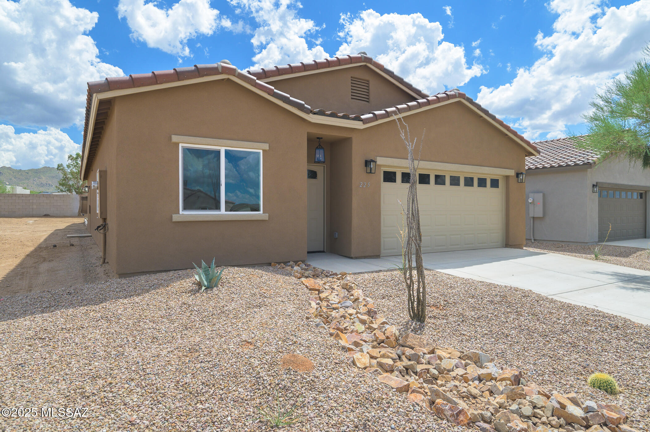 225 S Atlanta Street