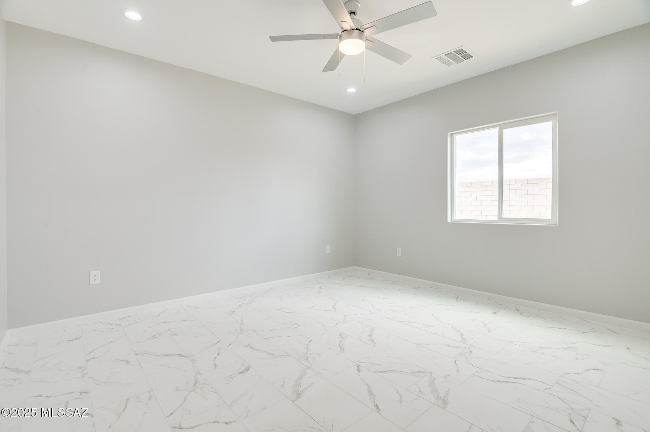New Tucson Unit NO. 4 (1-203) - Residential