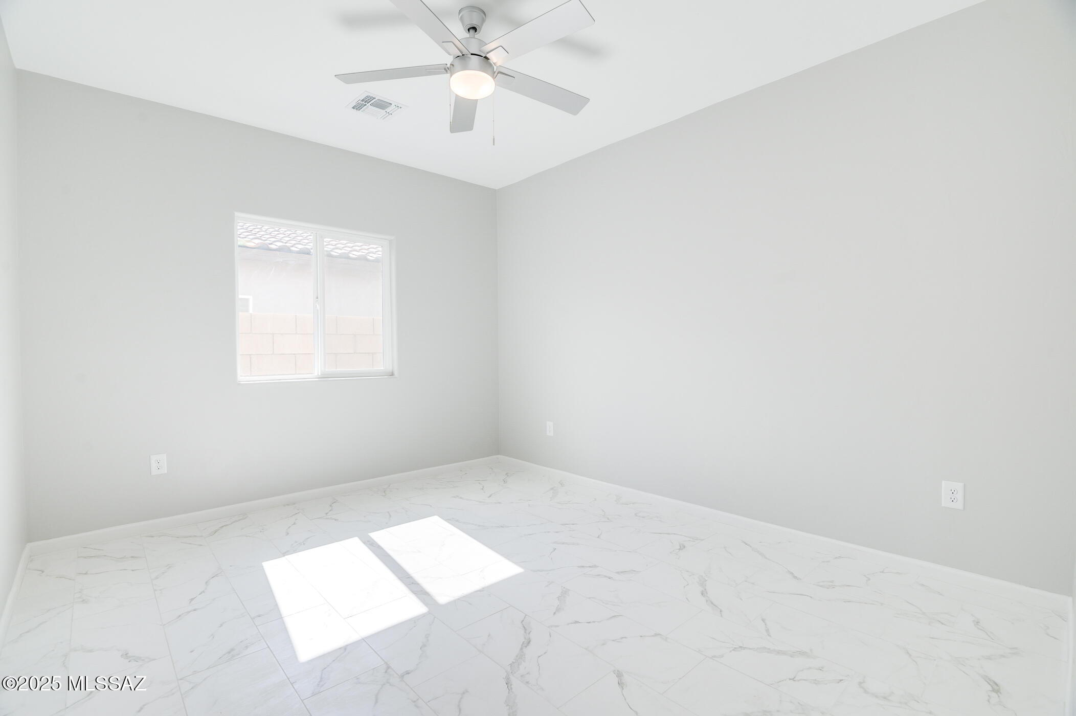 New Tucson Unit NO. 4 (1-203) - Residential