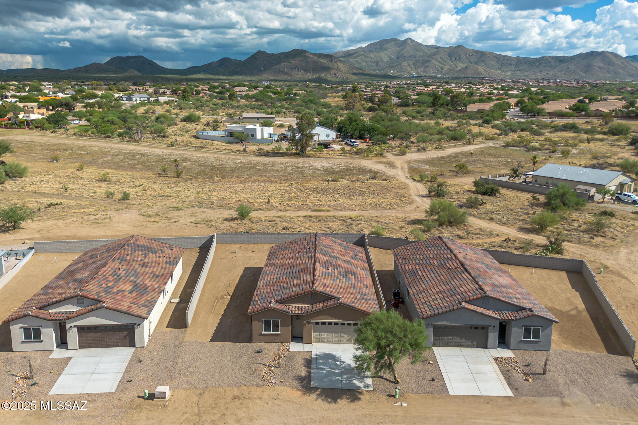 New Tucson Unit NO. 4 (1-203) - Residential